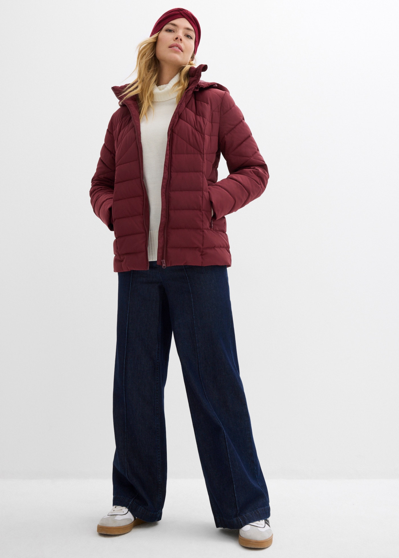 bonprix Steppjacke für Erwachsene, sportlicher Schnitt, gefüttert, mit Kapuze