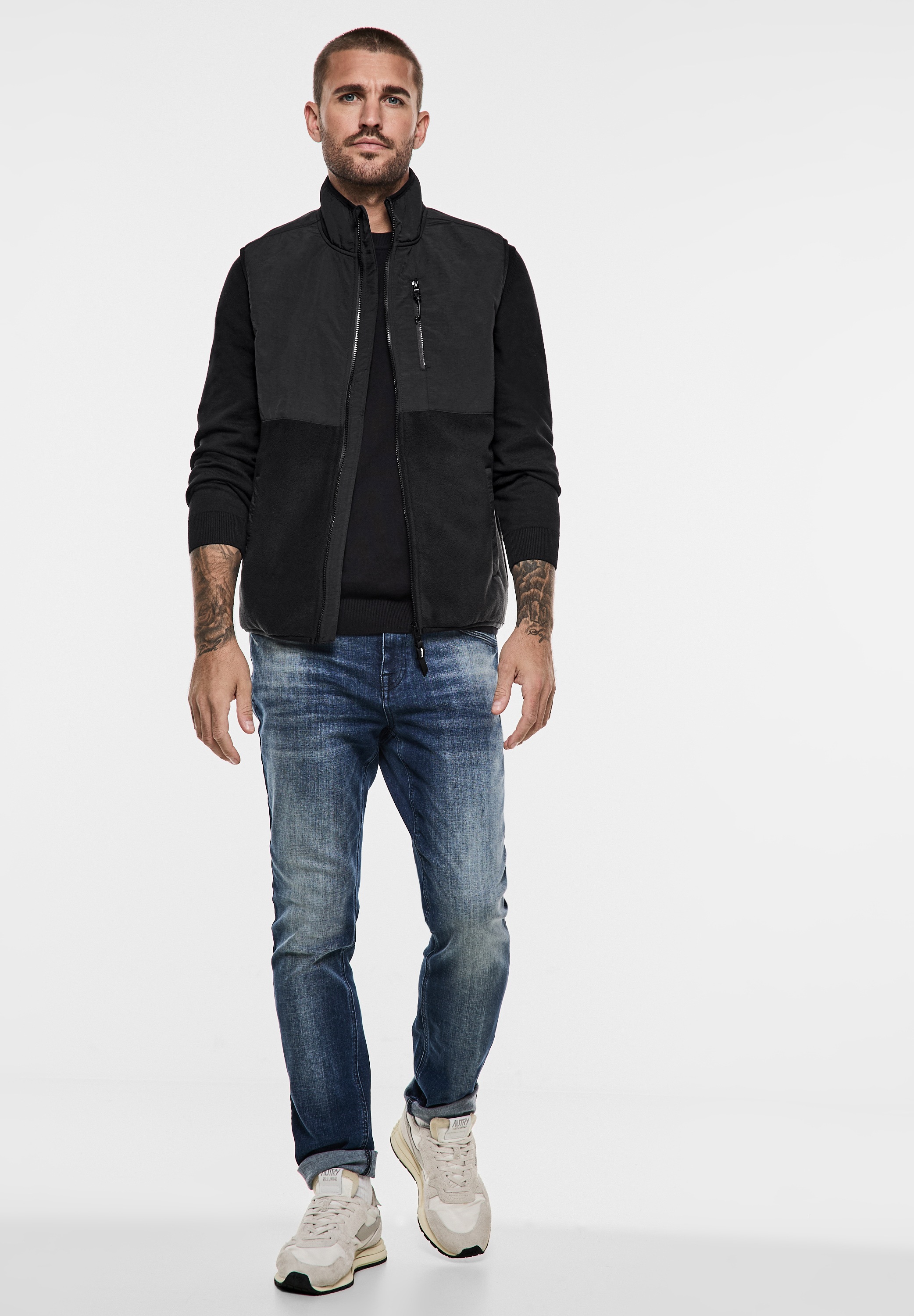 STREET ONE MEN Kurzweste, aus softem Materialmix