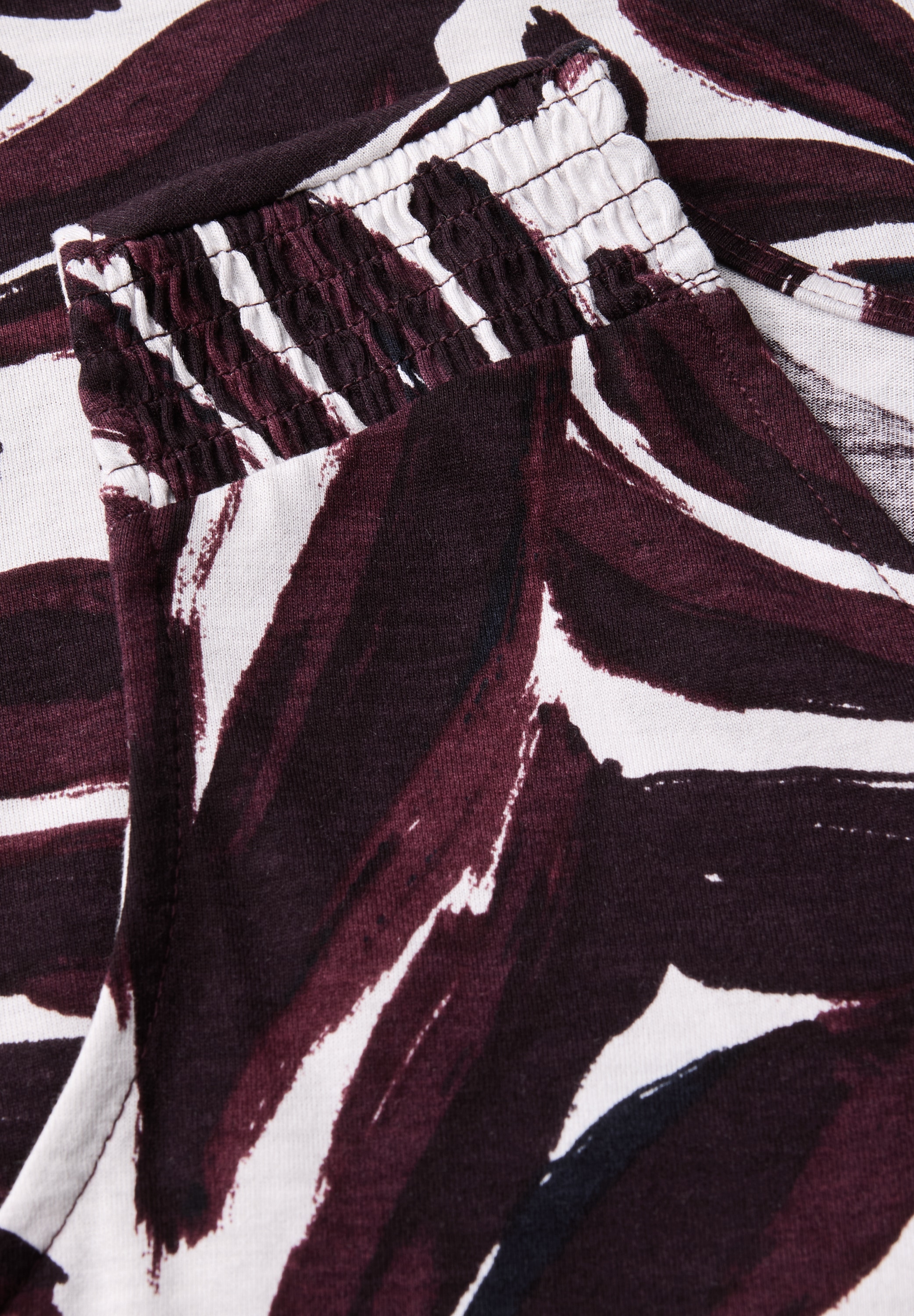 Cecil Shirttop, mit grafischem Muster und V-Ausschnitt