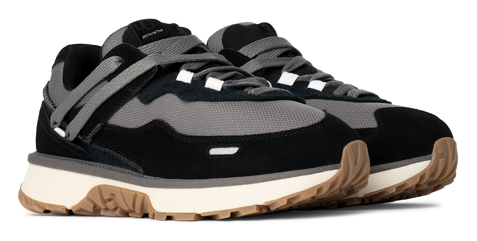 UGG Sportbačiai »RETROFI LOW« Sportbačiai platforminiu padu Chunky Sportbačiai Suvarstomi batai su minkštas įdėklai į batus