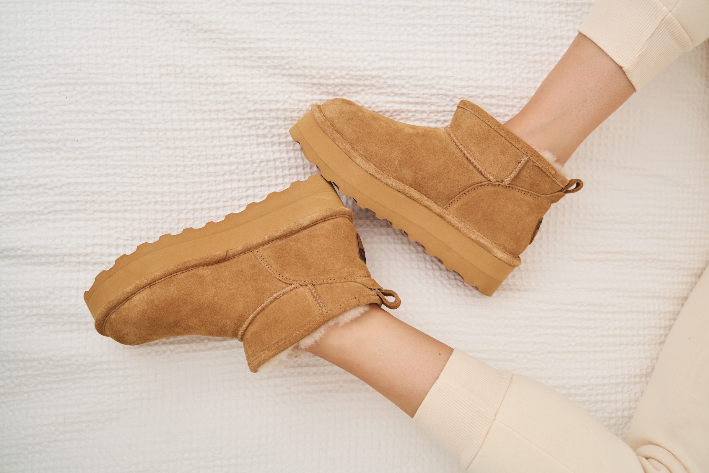 Bearpaw classic boots best sale