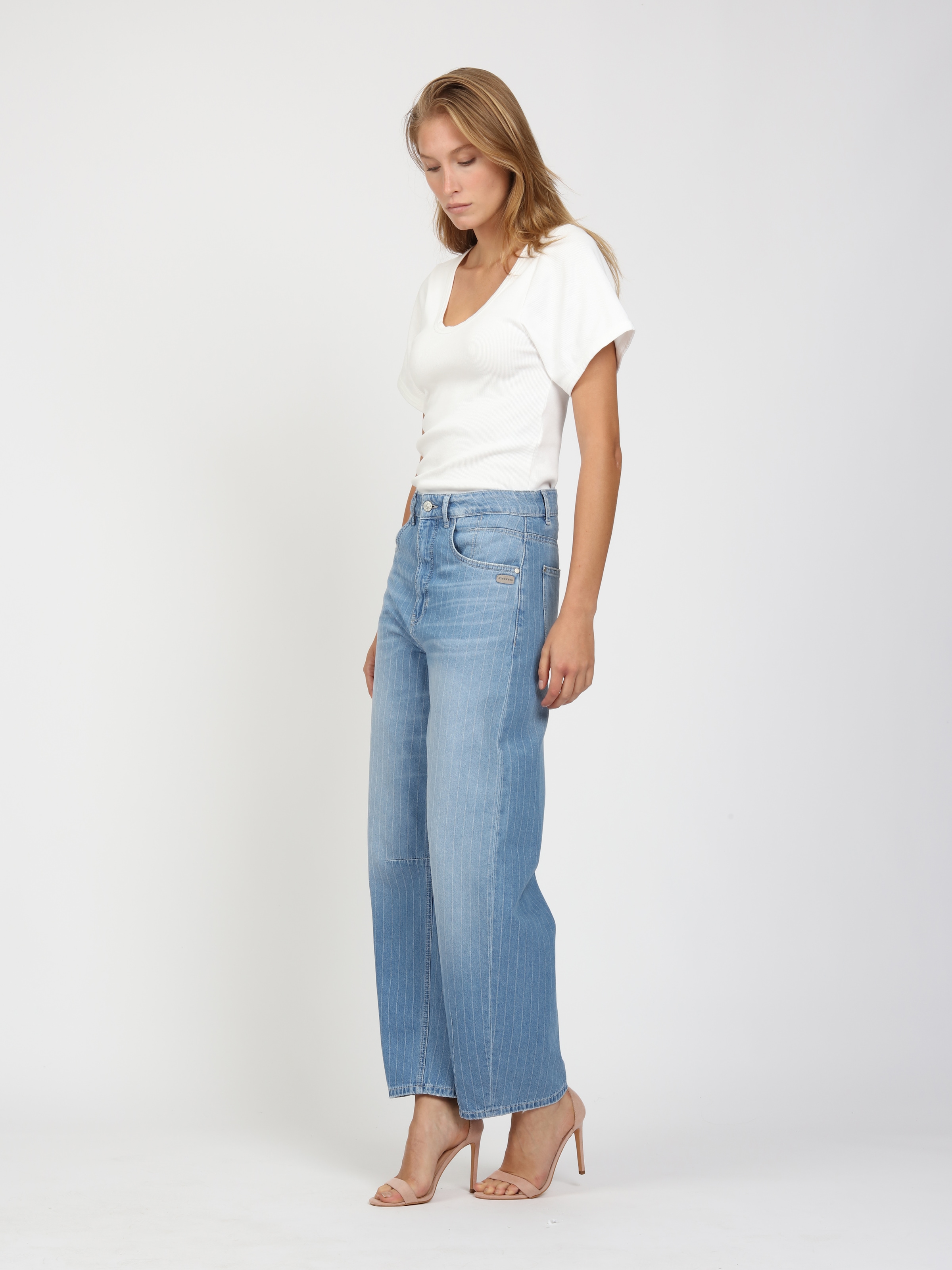 GANG Loose-fit-Jeans »94SARINA« mit eingewebten Streifen, Barrel Fit