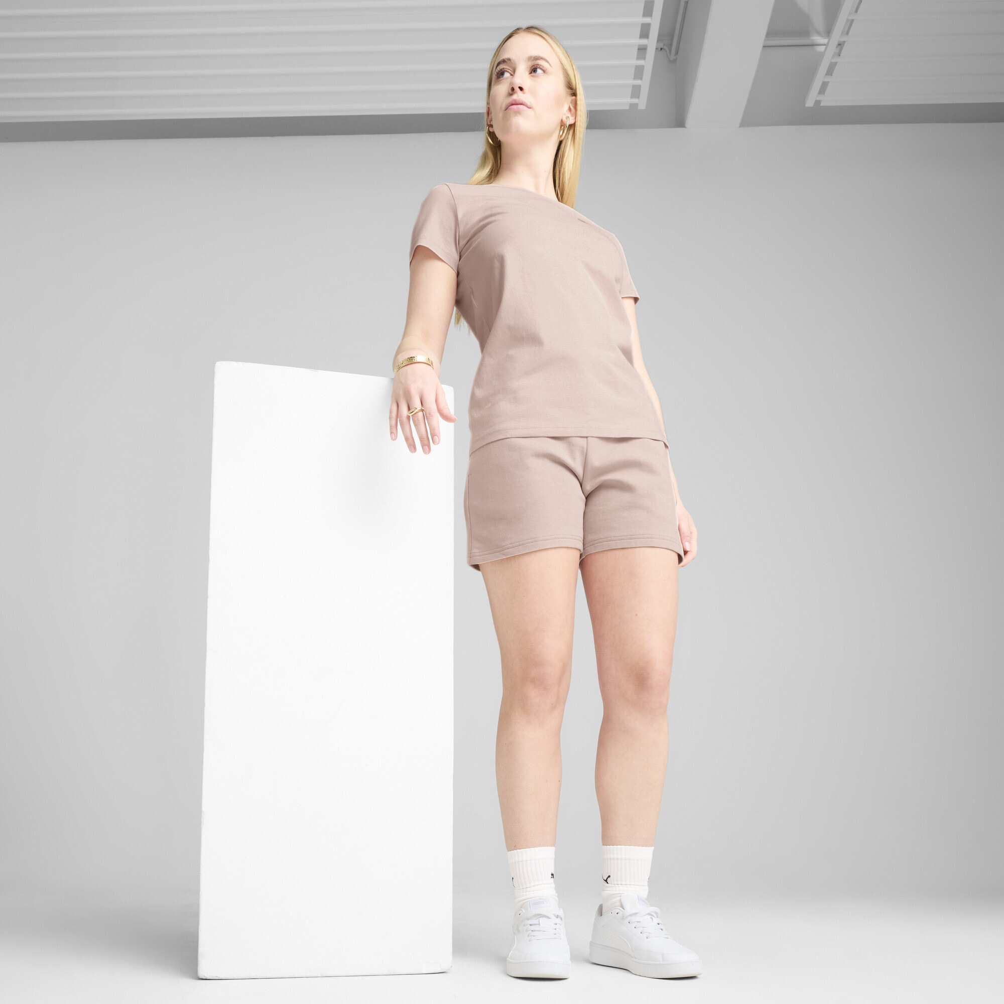 PUMA T-Shirt »ESS ELEVATED T-Shirt Damen«
