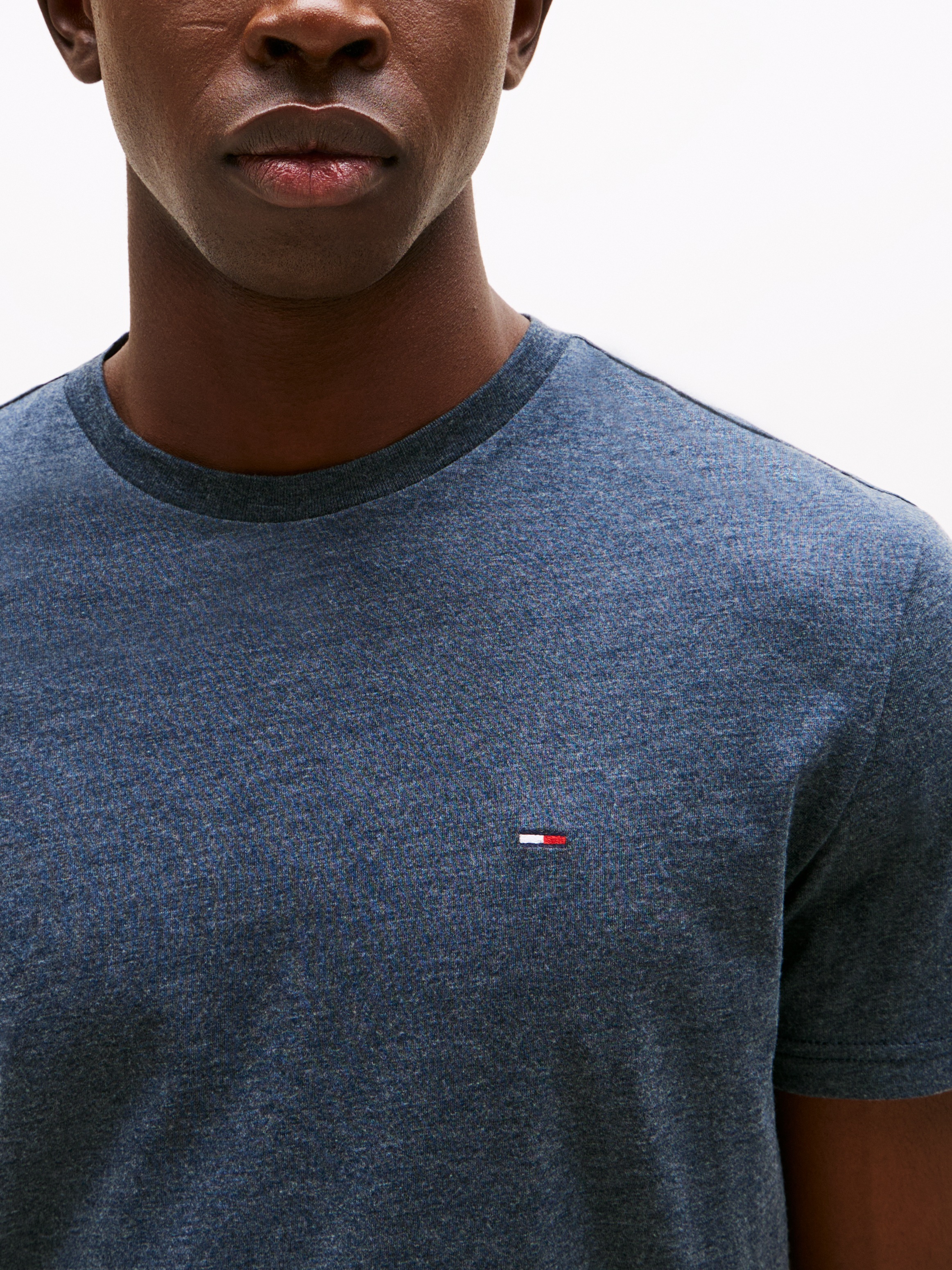 Tommy Jeans T-Shirt »TJM XSLIM JASPE HTR TEE EXT«, Mit Rundhalsausschnitt
