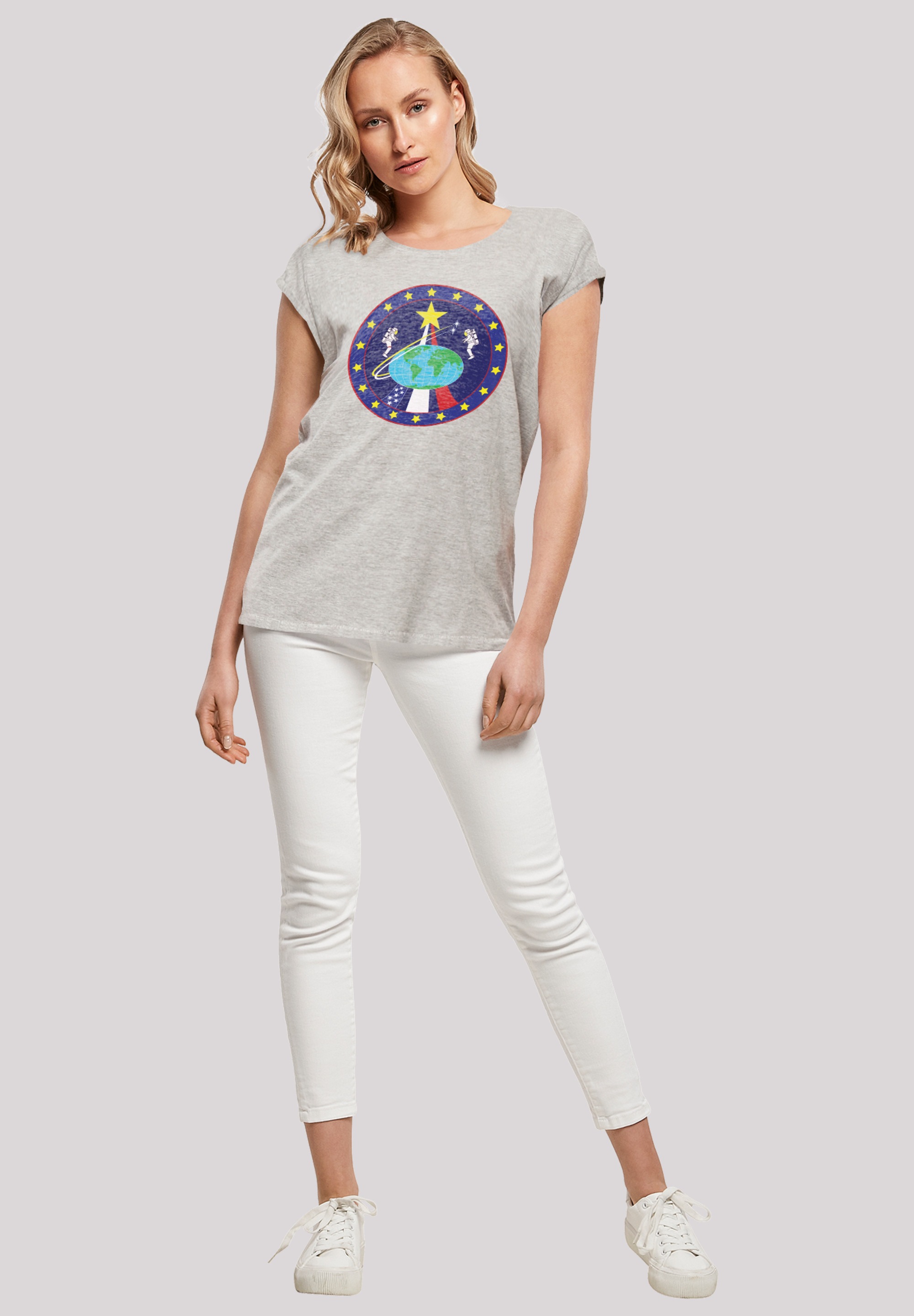 F4NT4STIC T-Shirt »NASA Classic Globe Astronauts«, Print