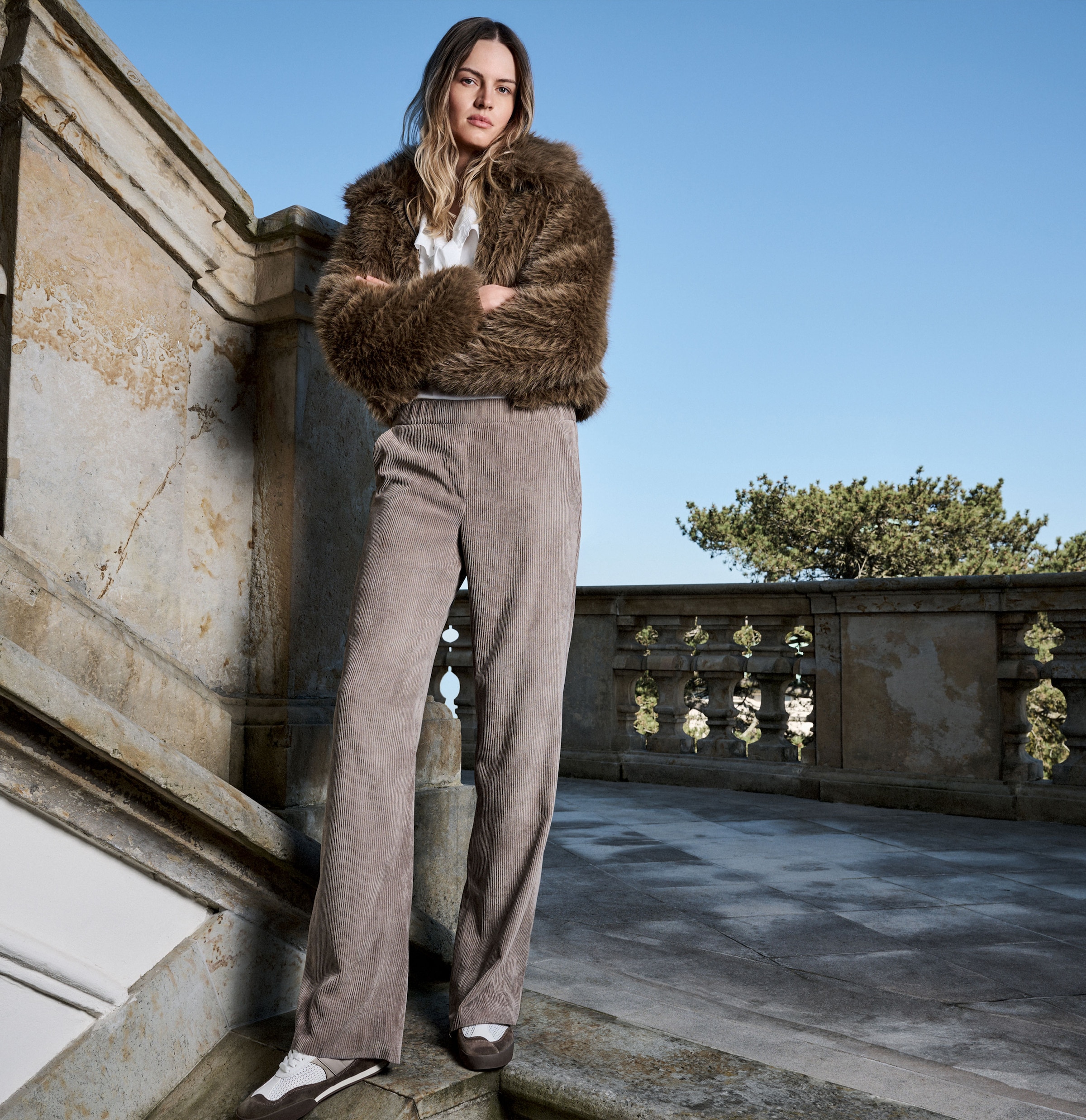 MAC Cordhose »CHIARA«, mit weitem Bein