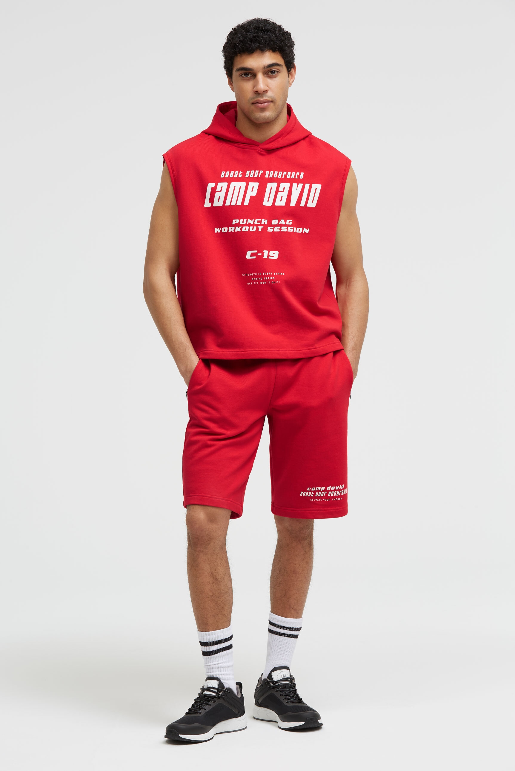 CAMP DAVID Sweatshorts  mit Elastikbund & seitlichen Taschen