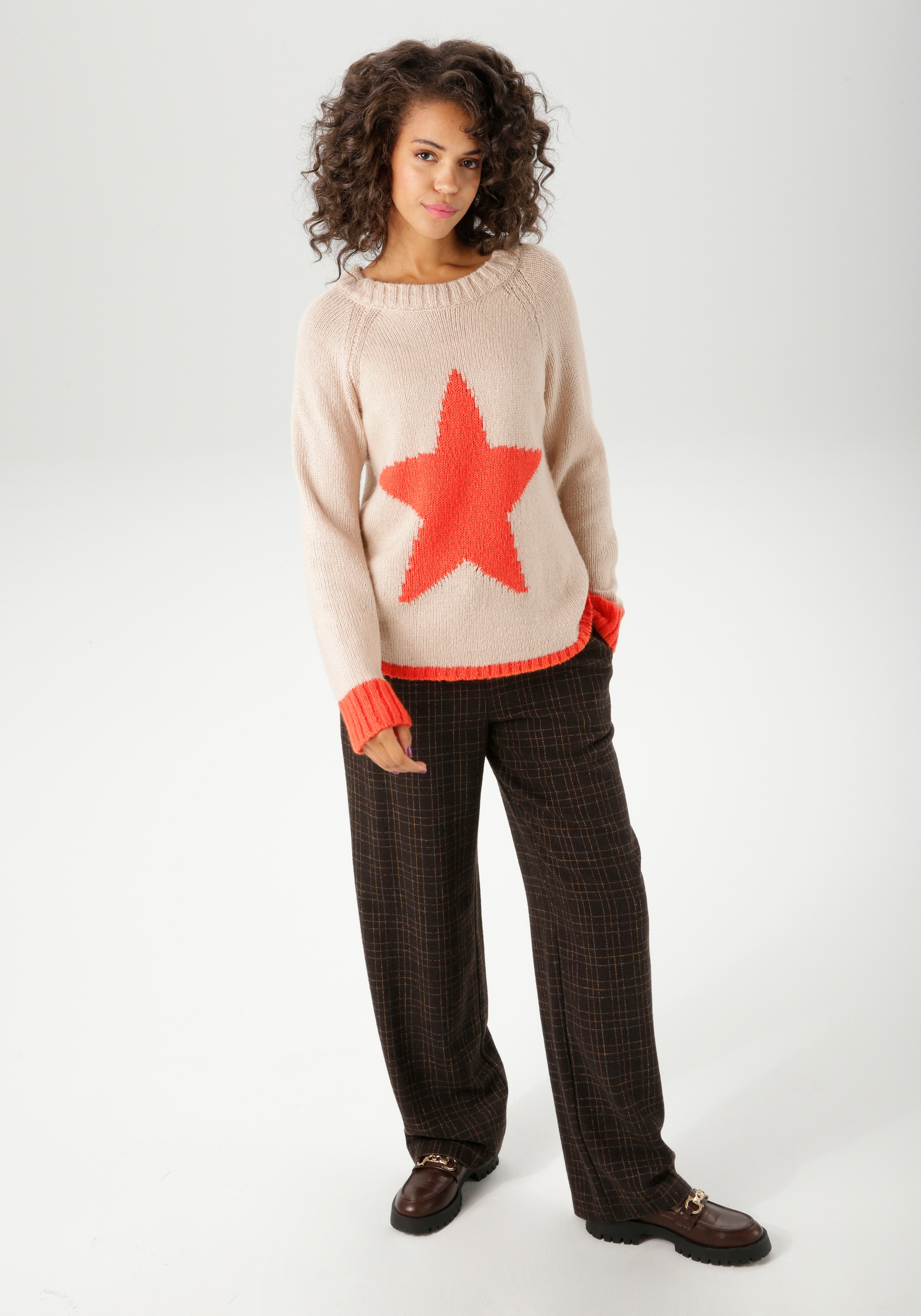 Aniston CASUAL Strickpullover, mit großem Stern im Vorderteil - NEUE KOLLEKTION