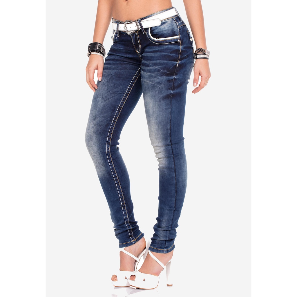 Damenmode Jeans Cipo & Baxx Slim-fit-Jeans, mit bestickten Taschen in Slim Fit blau