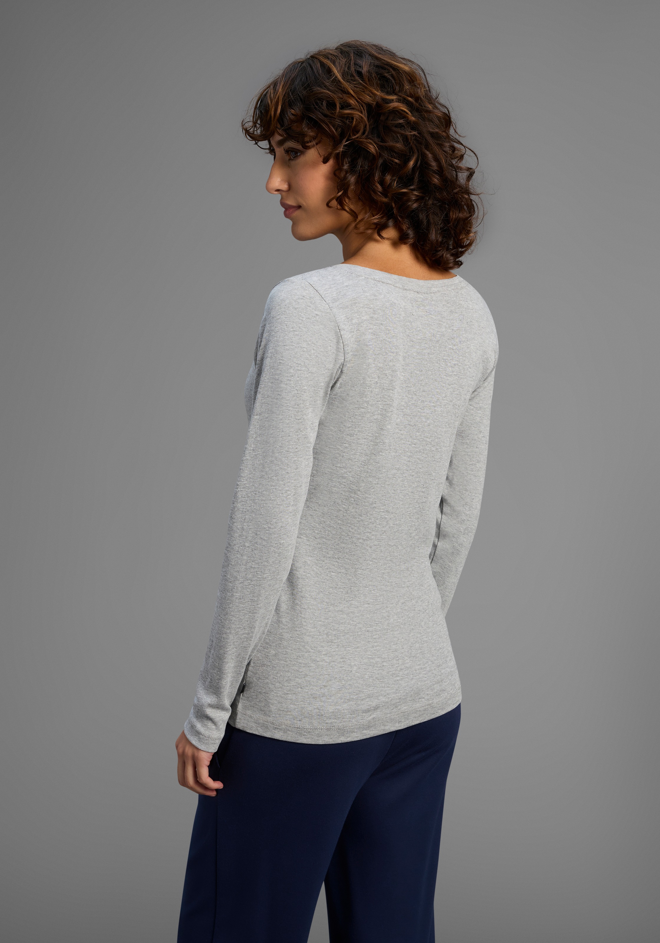 H.I.S Langarmshirt figurbetonte Passform, Feinrippstoff aus Baumwolle und V günstig online kaufen