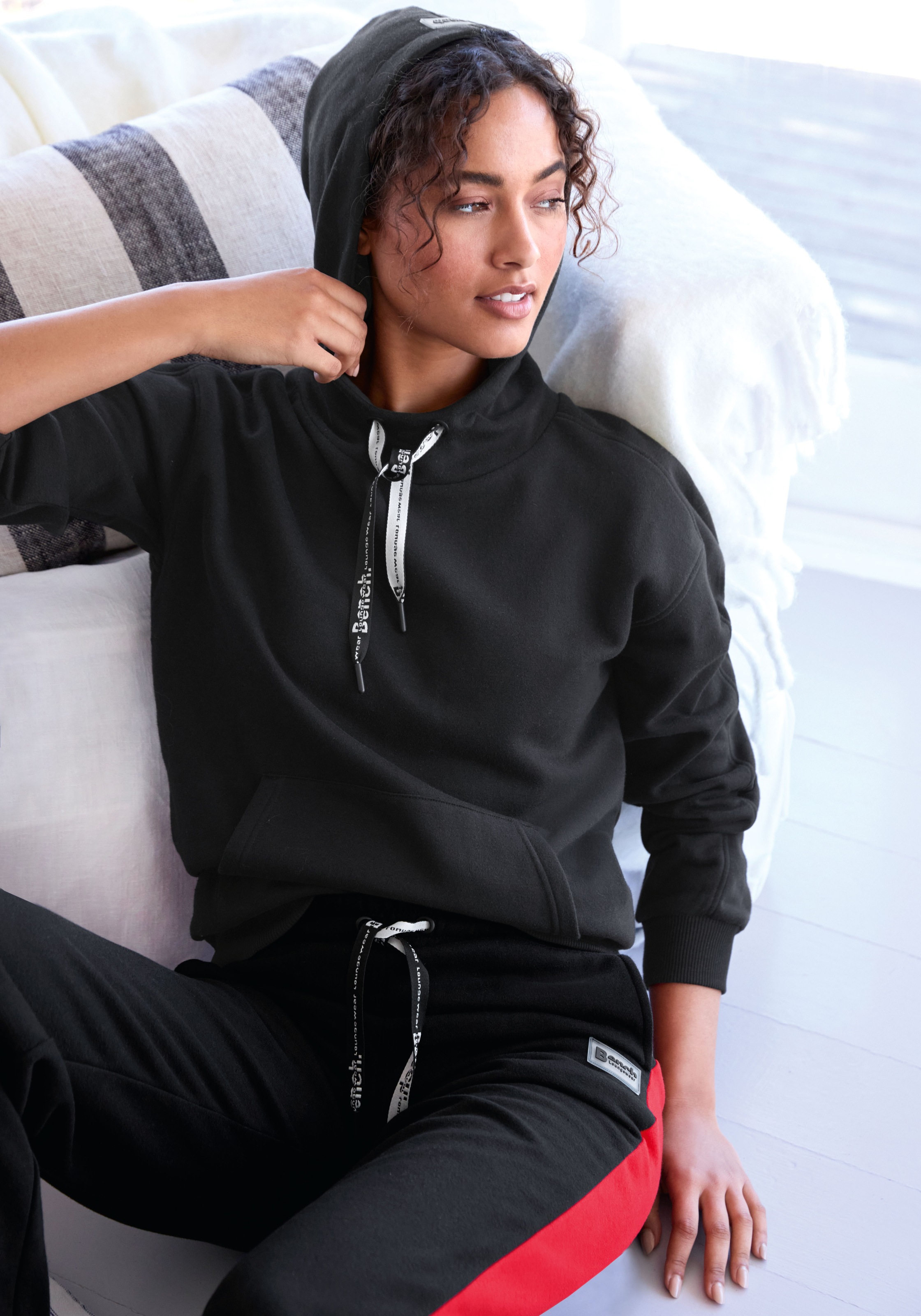 Bench. Loungewear Kapuzensweatshirt, mit Kängurutasche günstig online kaufen