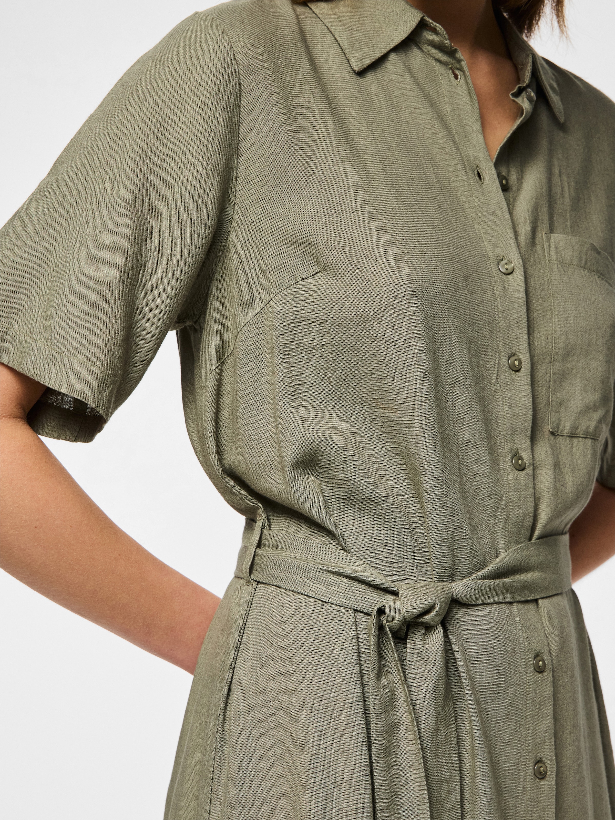 pieces Hemdblusenkleid »PCPIA 2/4 MIDI SHIRT DRESS WVN NOOS« Brusttasche mit Bindegürtel