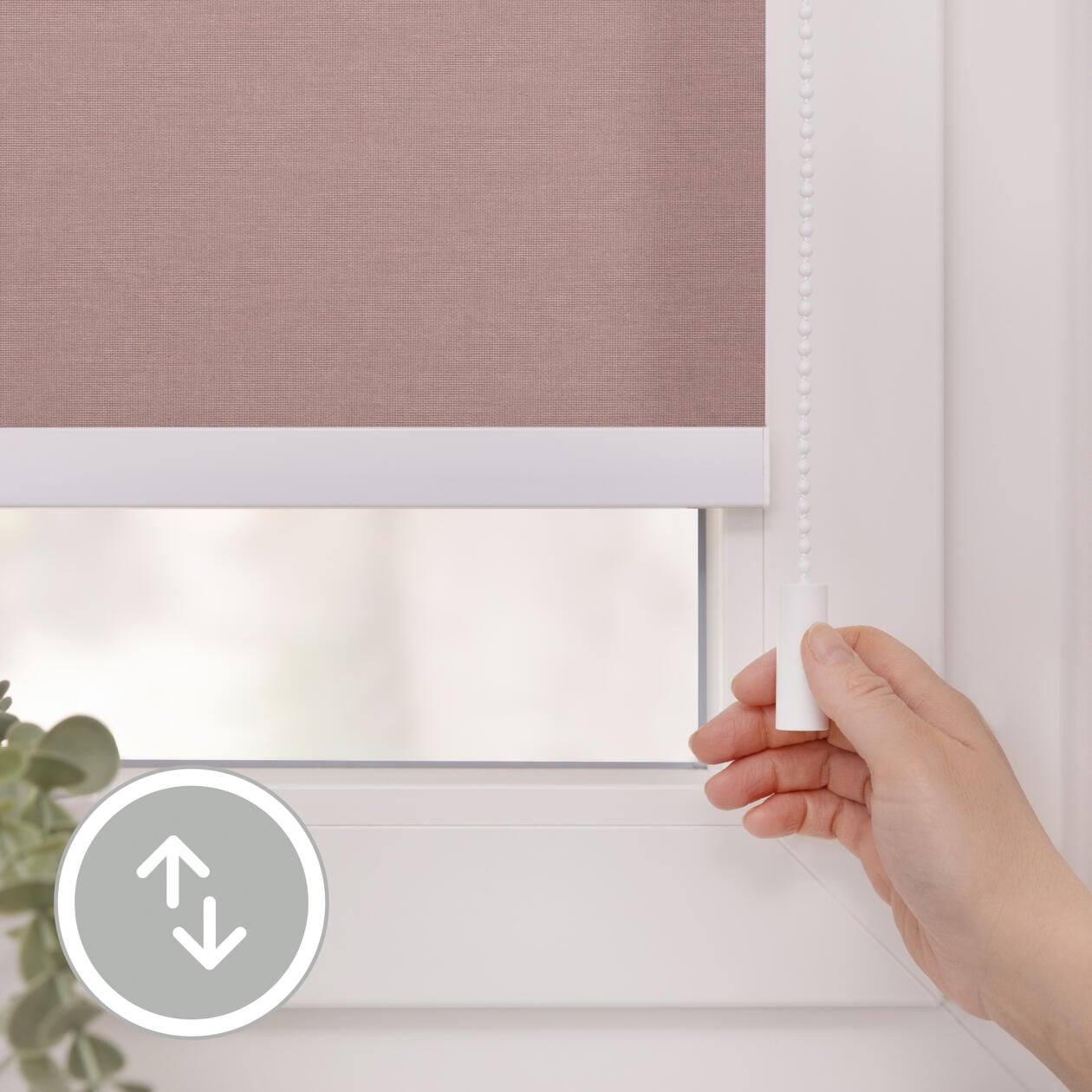 LICHTBLICK ORIGINAL Rollo »Klemmfix, ohne Bohren«, blickdicht, Blendschutz-Sichtschutz, mit Bohren/ohne Bohren, freihängend, Steuerbar mit Bluetooth-App, integrierter Elektromotor und Akku