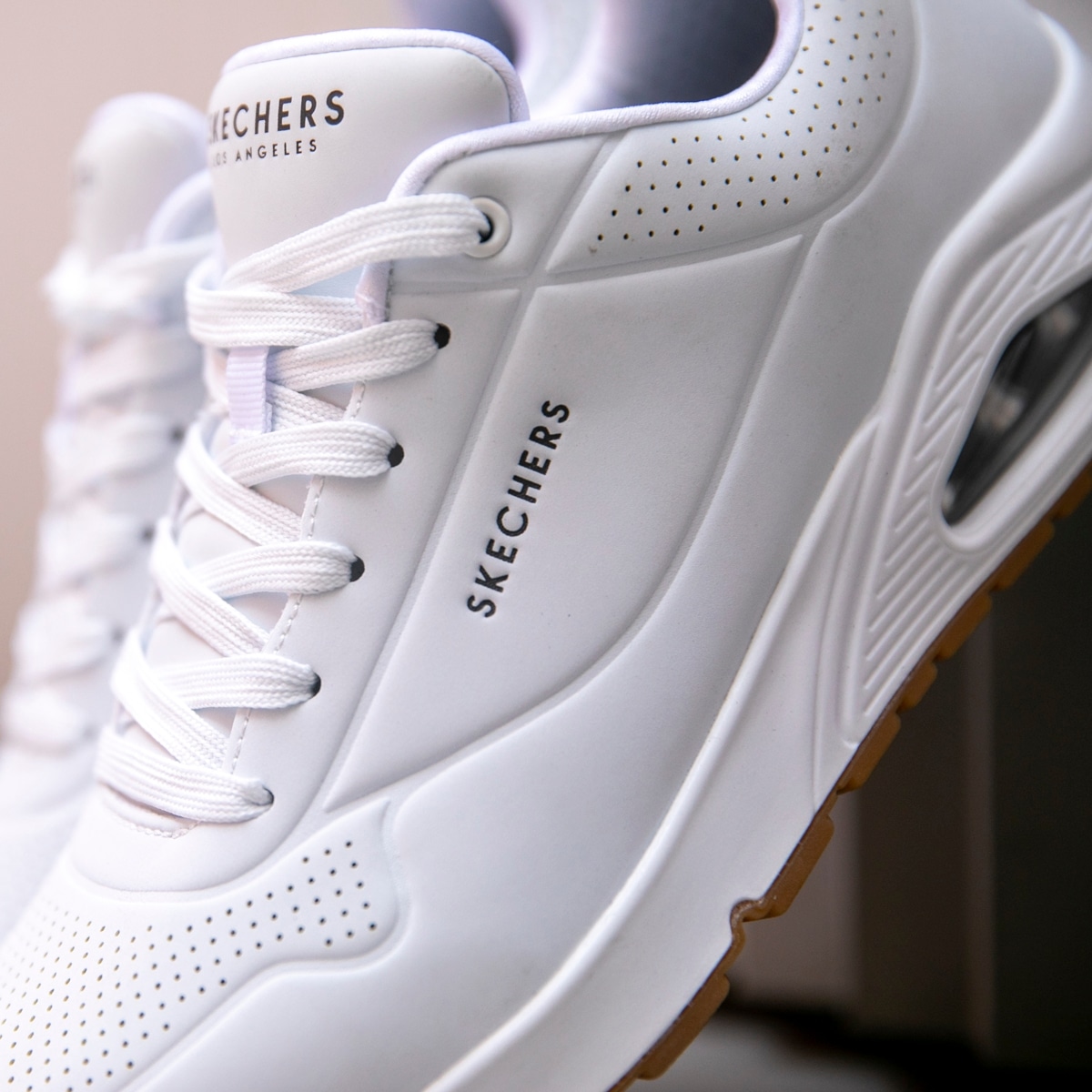 Skechers Sneaker »Uno - Stand on Air«, Freizeitschuh, Halbschuh, Schnürschuh mit Air-Cooled Memory Foam