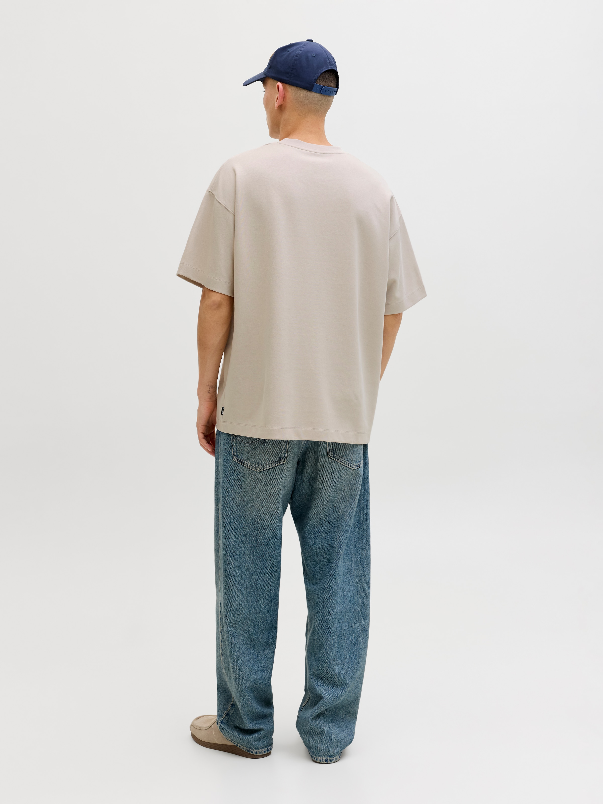 Jack & Jones T-Shirt »JJEBARRON TEE SS O-NECK NOOS« Baumwollmischung, loose fit