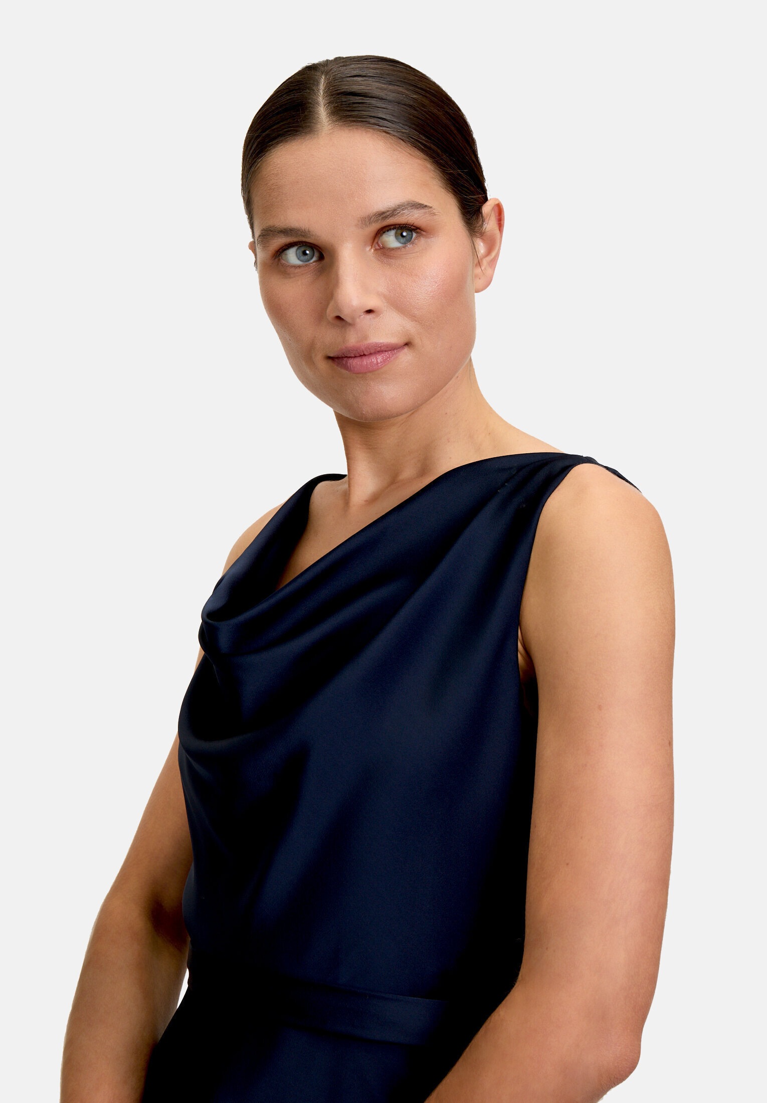 Vera Mont Cocktailkleid »Damen mit Wasserfallausschnitt« Nahttasche Form