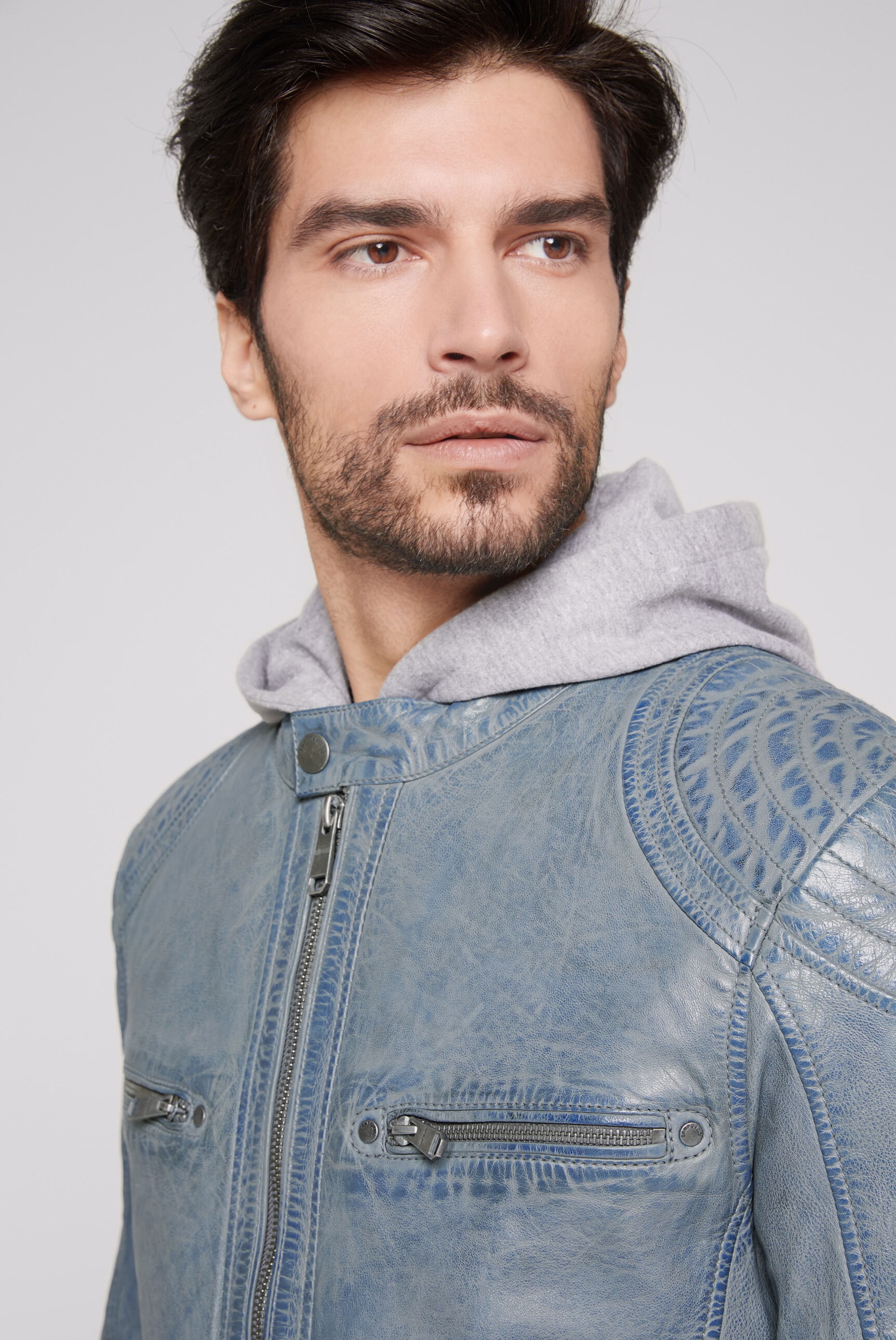 CAMP DAVID Lederjacke, mit Kapuze, mit Druckknopfriegel hinten am Saum