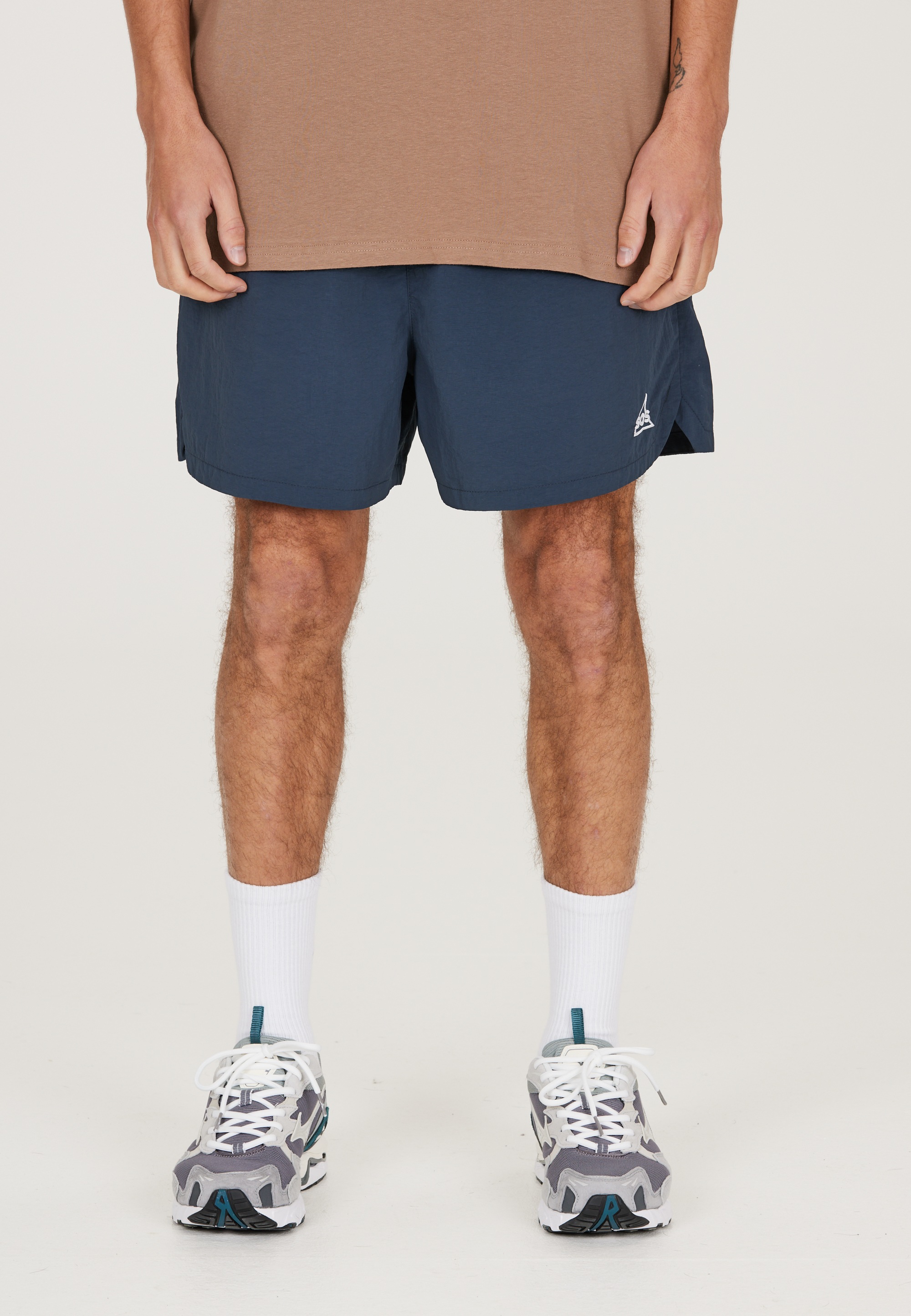 SOS Shorts »Whitsunday«, in sportlichem Design