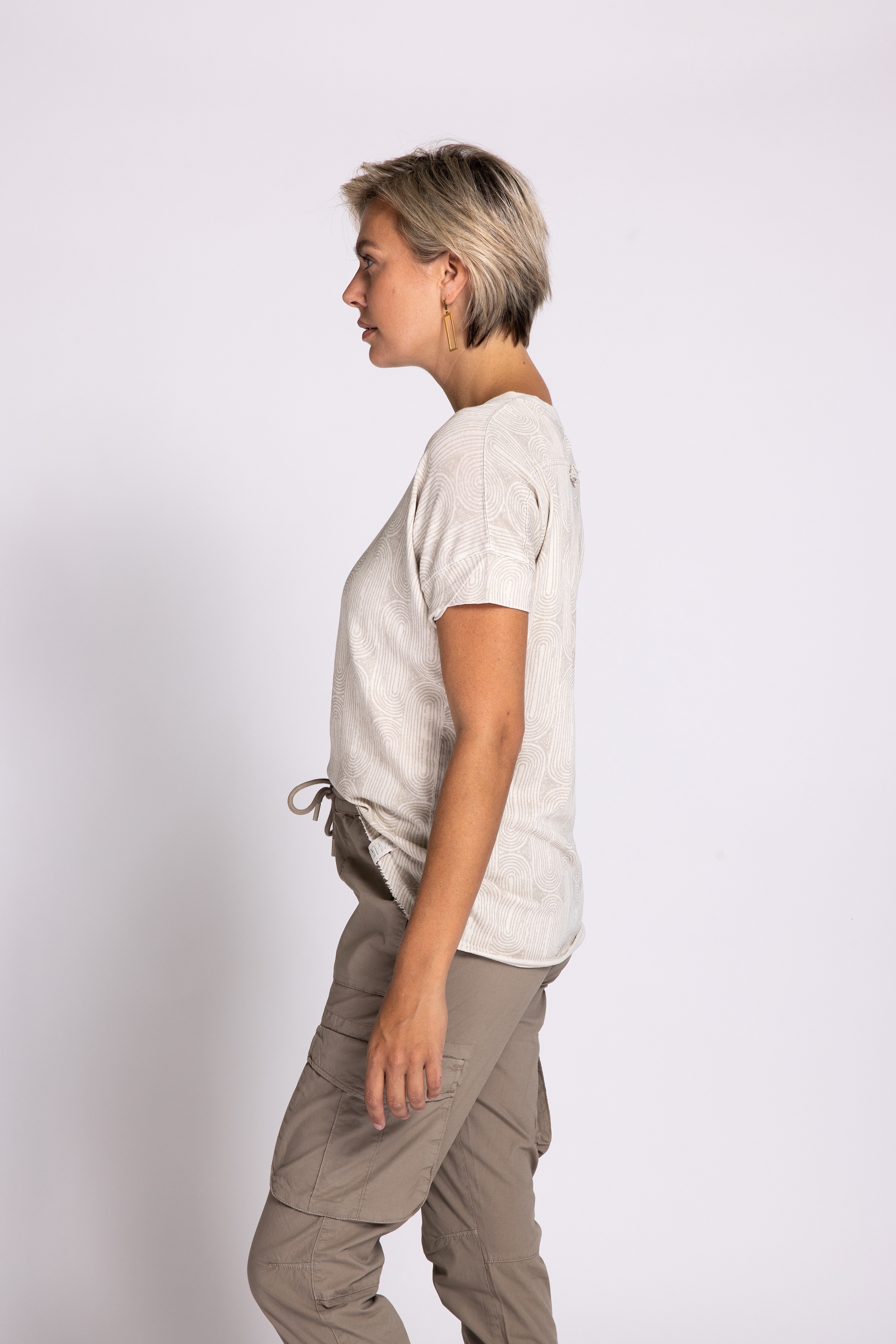 Zhrill T-Shirt »RAHEL«, mit dezentem Allover-Print
