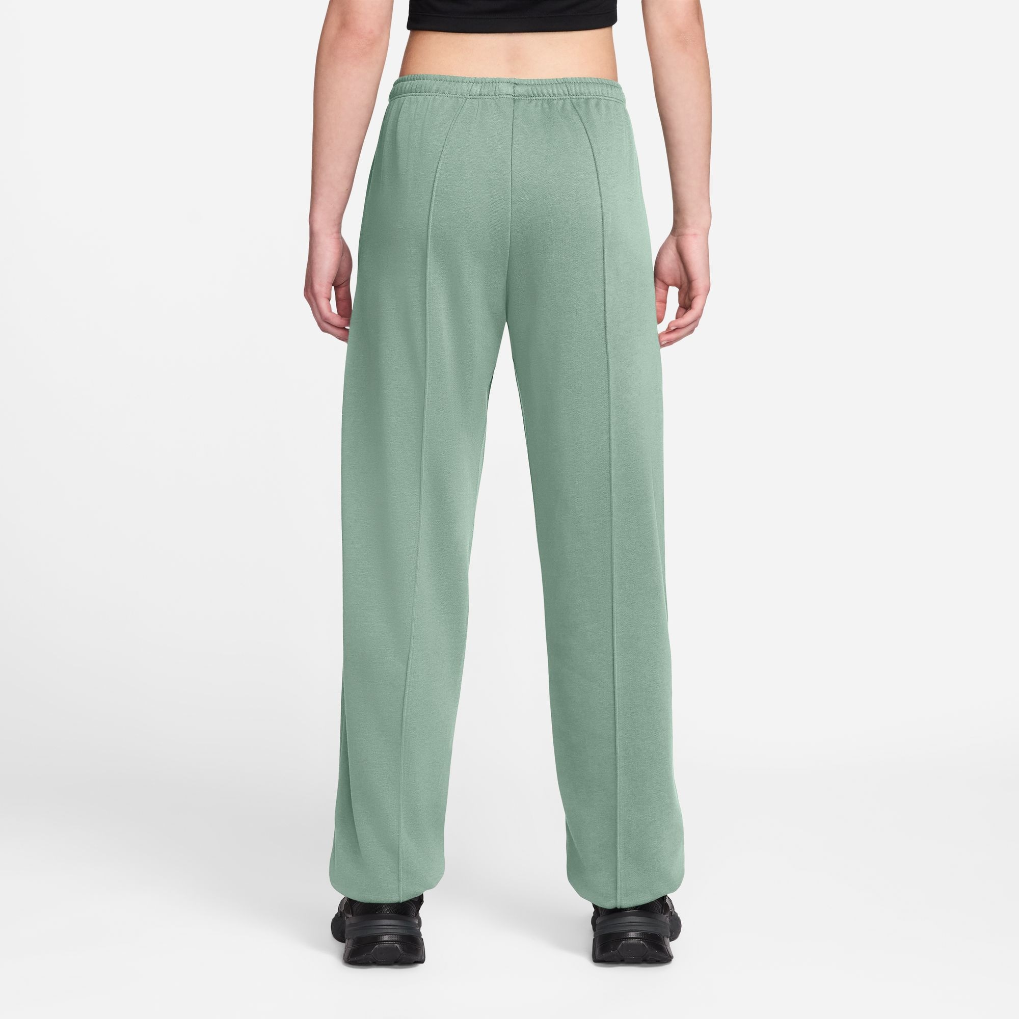 Nike Sportswear Sporthose »W NSW CHLL FT JGGR PANT«  aus Baumwolle und Polyester, auch in großen Größen