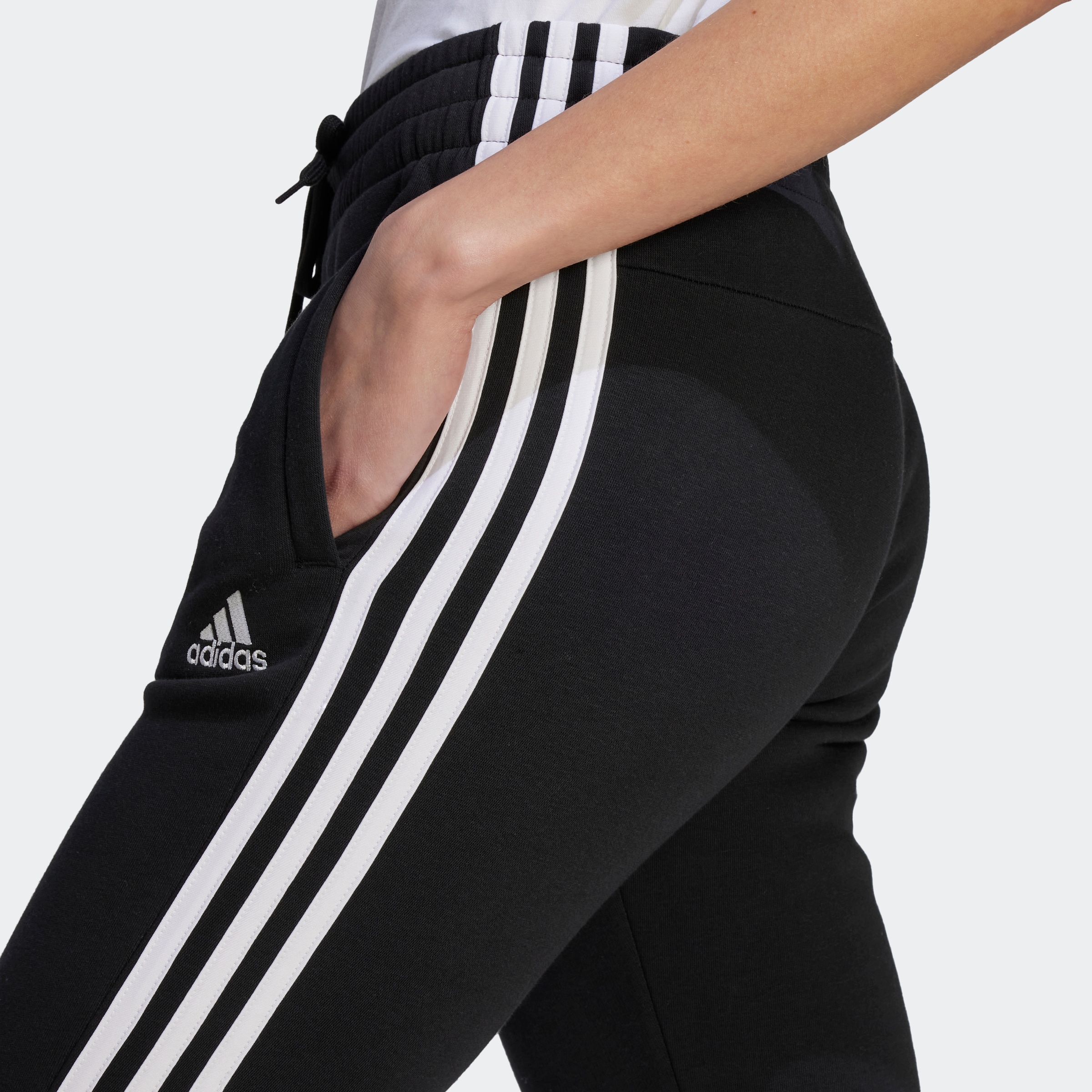 adidas Sportswear Sporthose »ESSENTIALS 3STREIFEN«, (1 tlg.)