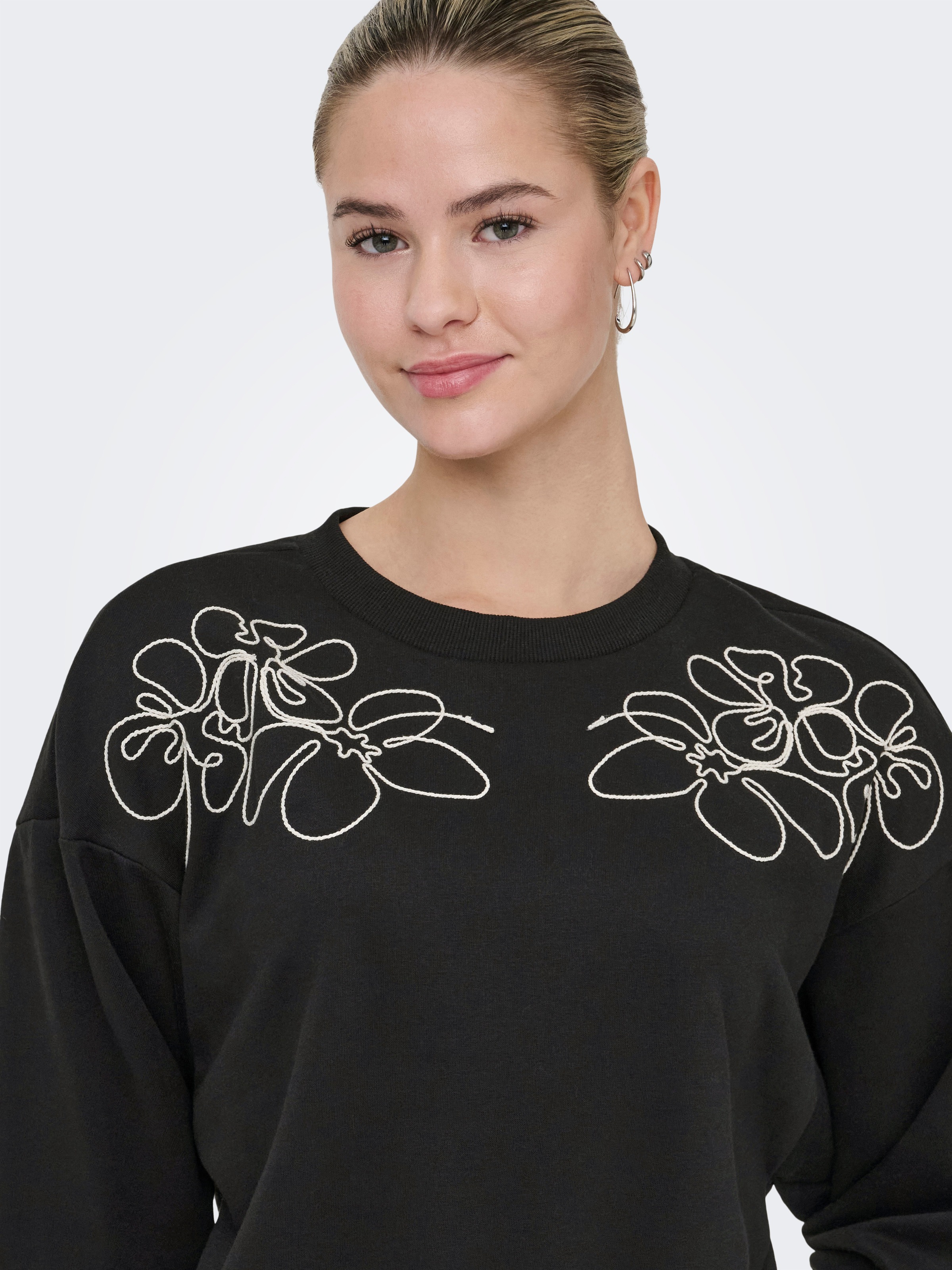 Thumbnail - ONLY Sweatshirt "ONLBROOKE L/S O-NECK DETAIL SWT NOOS"