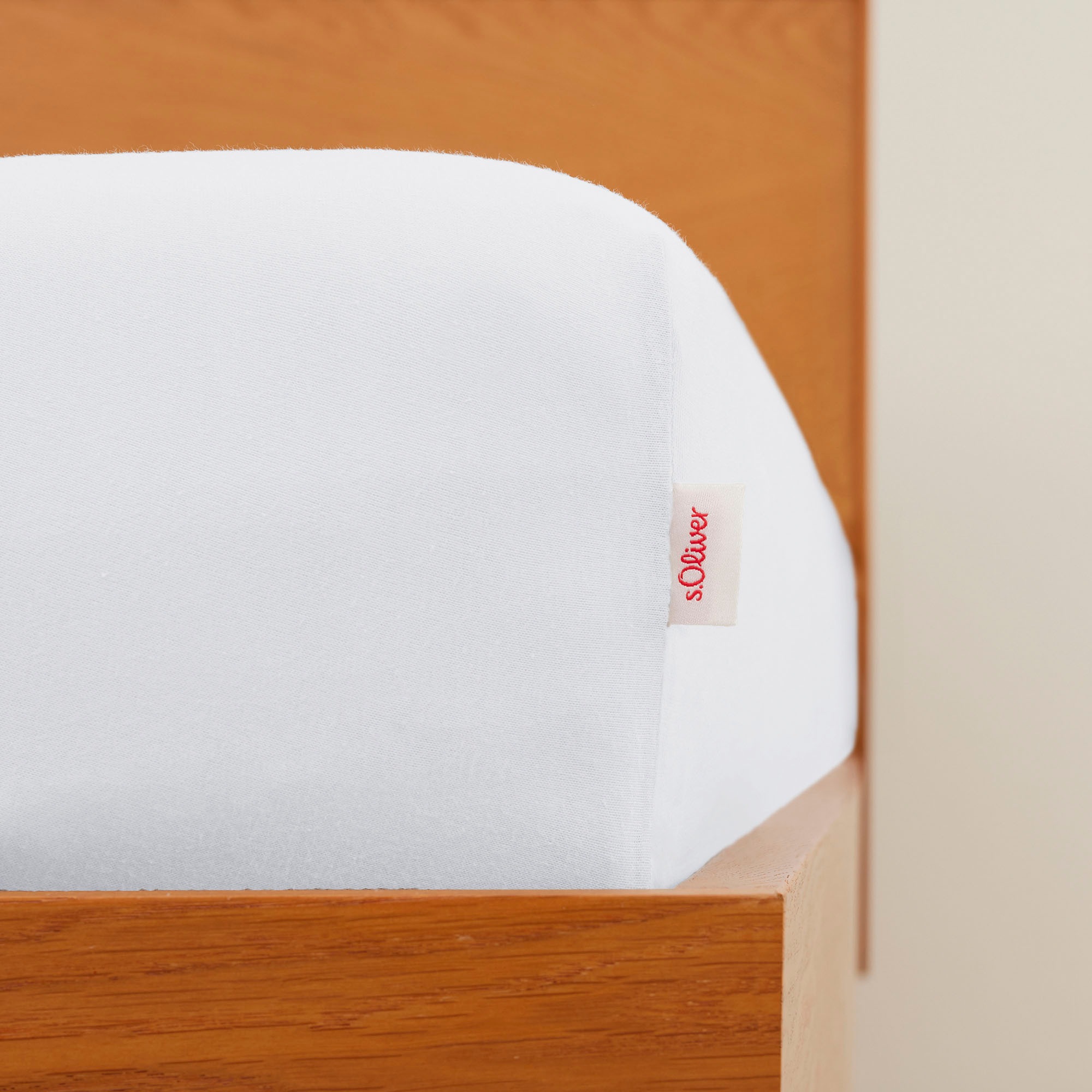 Thumbnail - s.Oliver Spannbettlaken "TABEA, 100% Baumwolle, 145 g/m²" Bettlaken für Matratzen bis 25 cm Höhe, perfekter Sitz, bügelf...