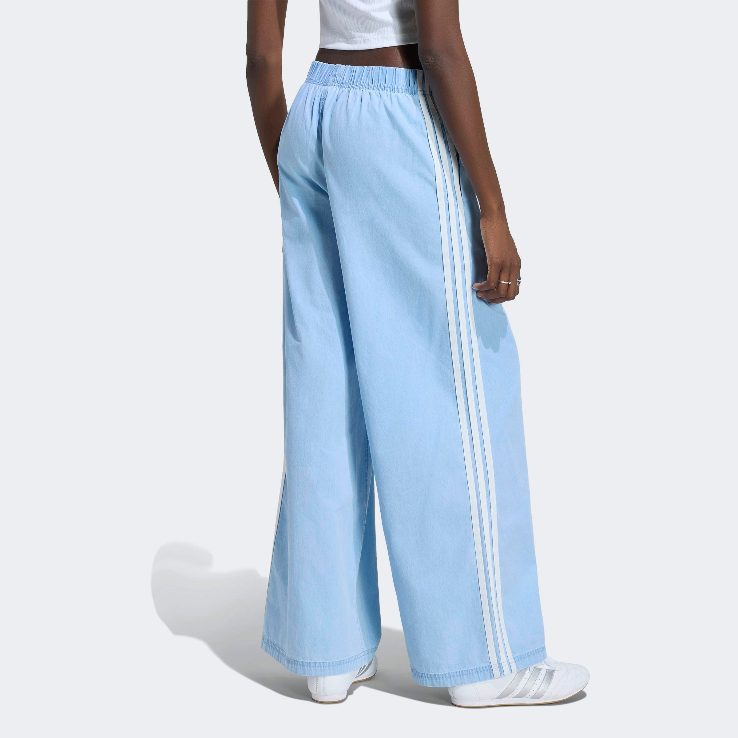 adidas Originals Sporthose »DENIM WIDE LEG«  Locker geschnittene Jeans für lässigen Style