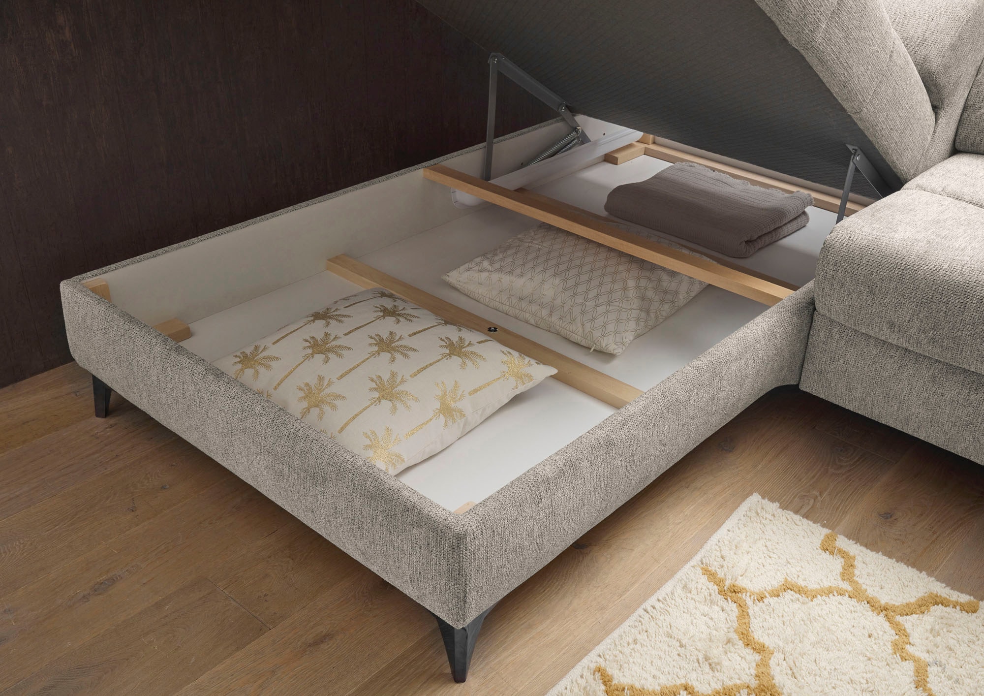 ED EXCITING DESIGN Ecksofa »Sydney L-Form mit Bettfunktion, Bettkasten, Kopfteilverstellung«, motorischer Sitztiefenverstellung, USB-Port & 2 Zierkissen