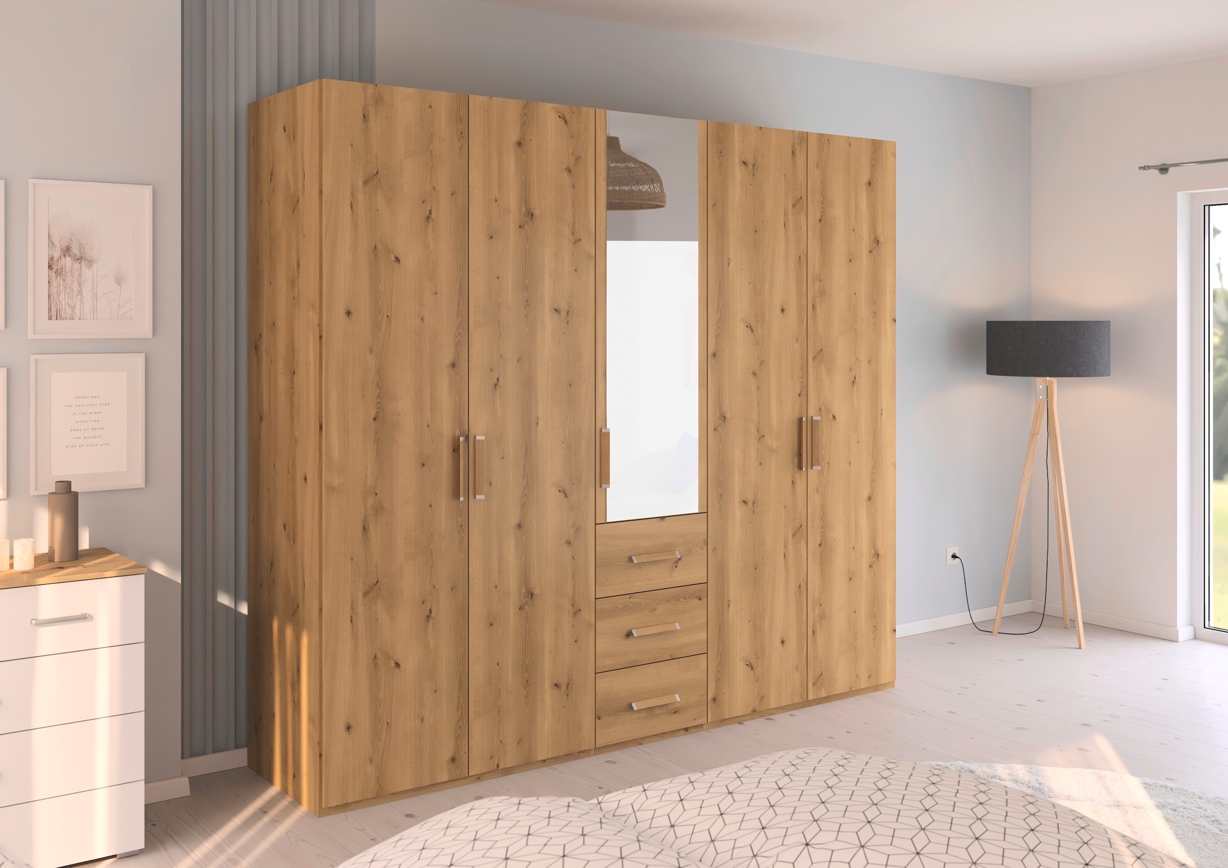 rauch Drehtürenschrank »Kleiderschrank Schrank Garderobe Schlafzimmerschrank EVELYN«, (in 2 Höhen 197 oder 210 cm erhältlich), in elegantem Stil mit Schubladen 3 Breiten und 2 Höhen MADE IN GERMANY