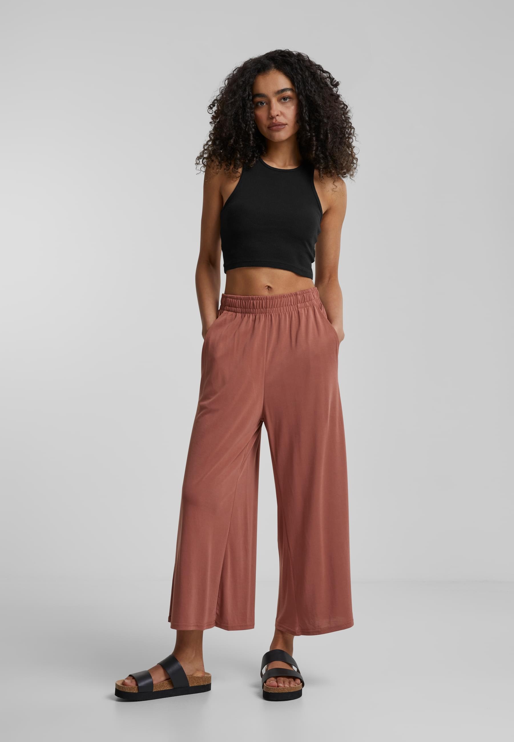 URBAN CLASSICS Bequeme Jeans »Urban Classics Damen Ladies Modal Culotte«, (1 tlg.)