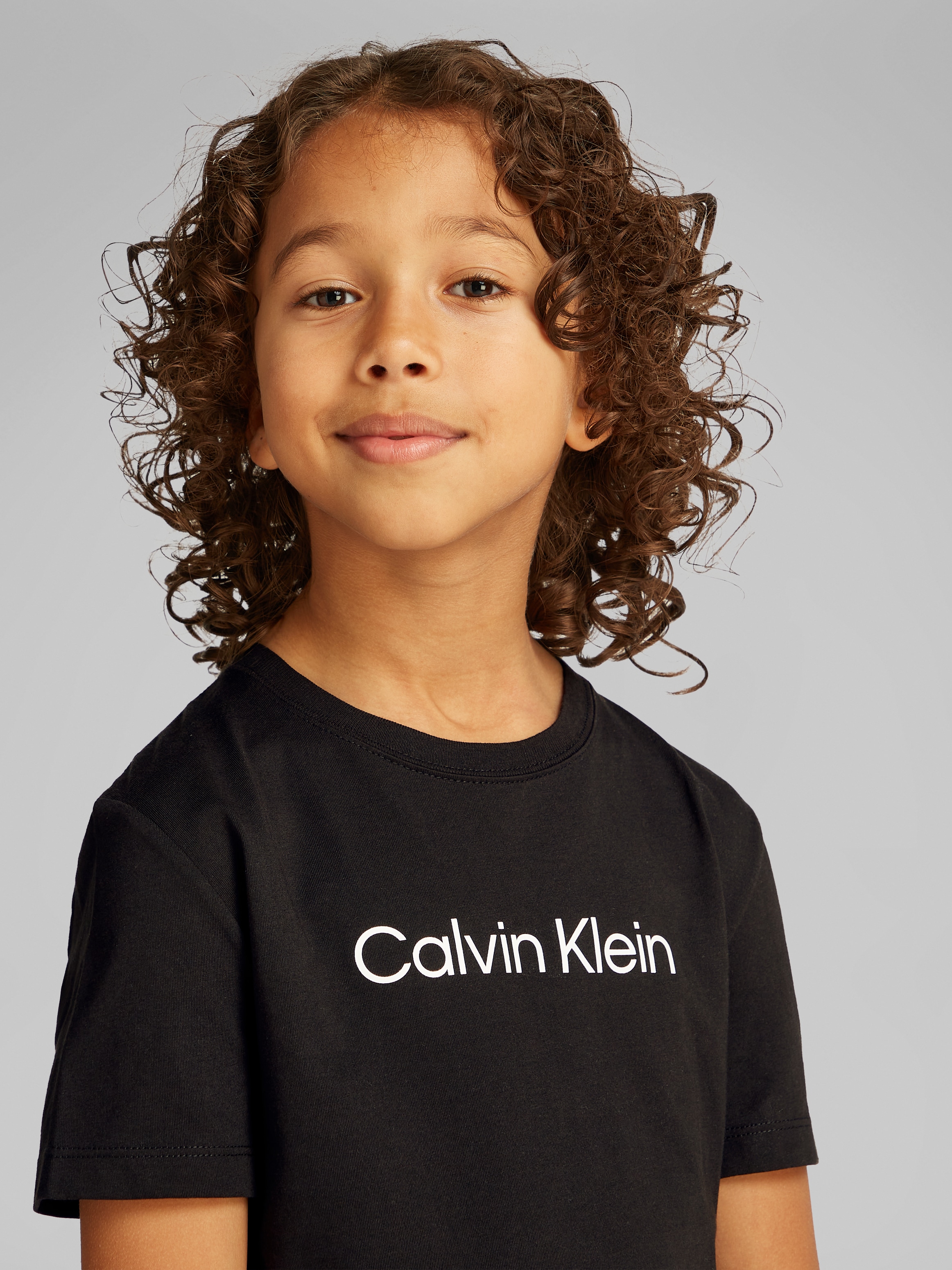 Calvin Klein Jeans Rundhalsshirt »INST. LOGO SS T-SHIRT«, für Kinder bis 16 Jahre und mit Logoschriftzug