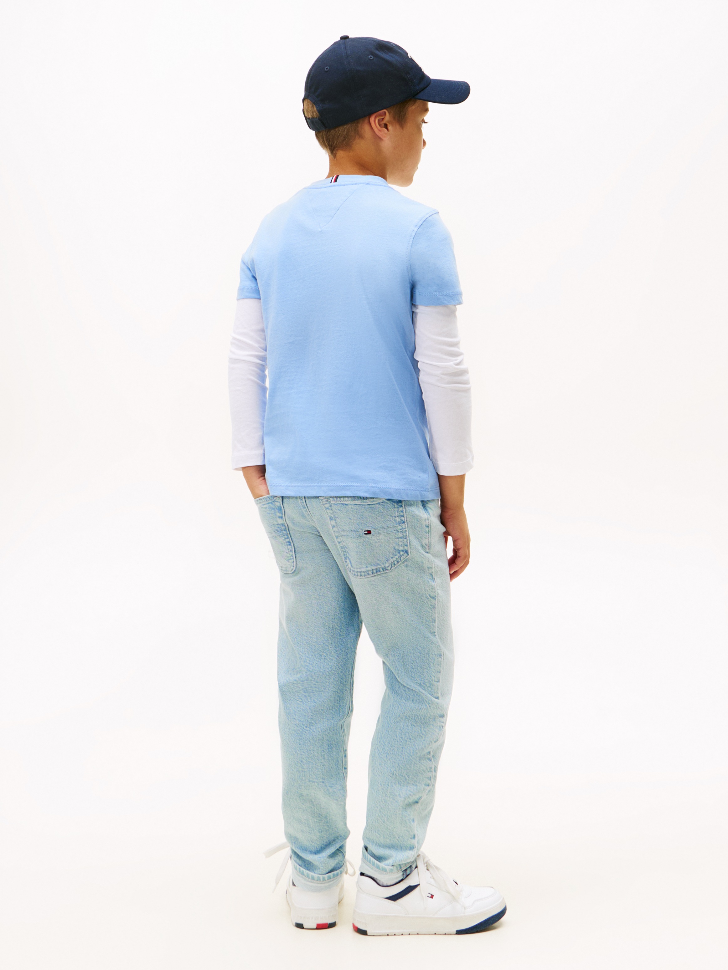 Tommy Hilfiger T-Shirt »ESSENTIAL COTTON TEE S/S«, mit Logostickerei