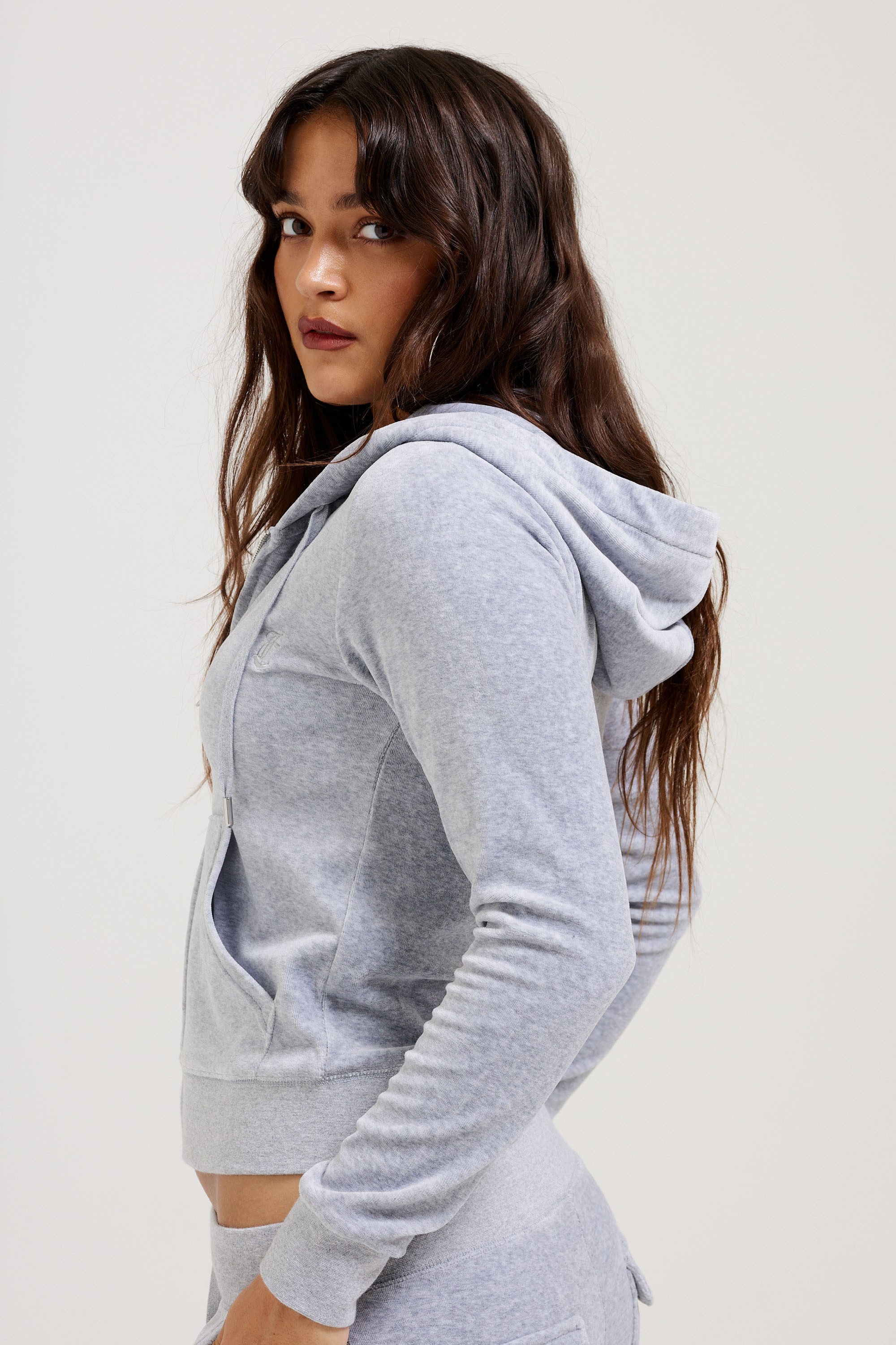 Juicy Couture Kapuzennickijacke »ROBERTSON HOODIE Damen«, mit Kapuze, Trainingsjacke Damen, Sweatjacke mit Kapuze, Velour, mit Glitzer, Sale