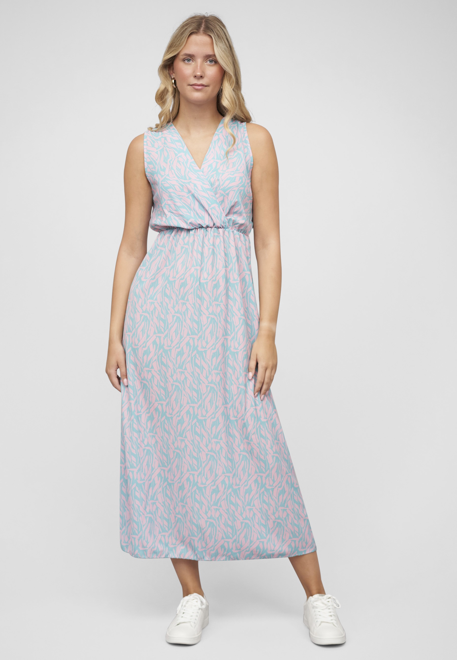 Thumbnail - CLOUD 5IVE Shirtkleid "CLOUD 5IVE Maxi Kleid in Wickeloptik mit All Over Print" 1 Stk. tlg.