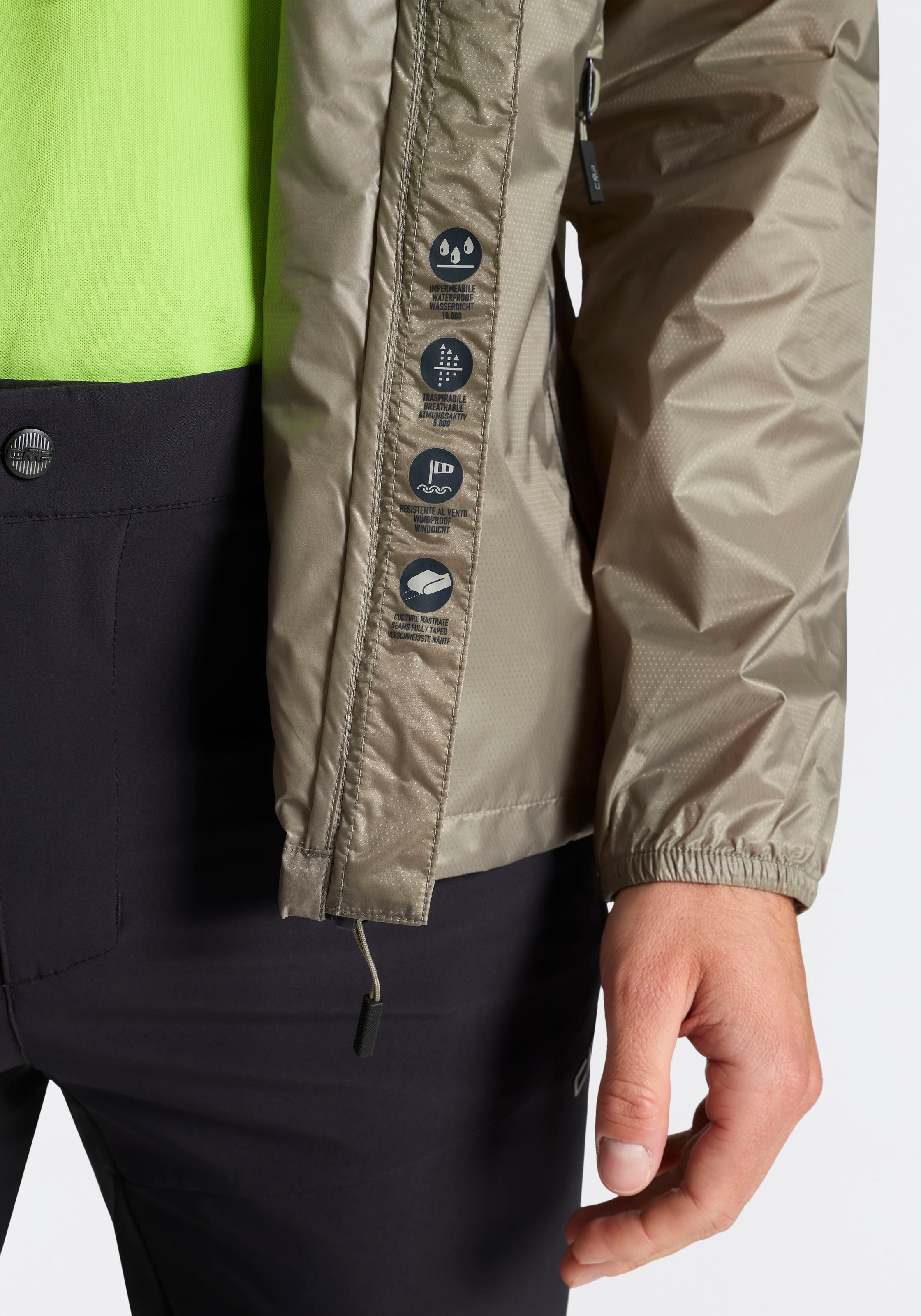 CMP Regenjacke mit Pack-in-Pocket-Design, wasser- und winddicht
