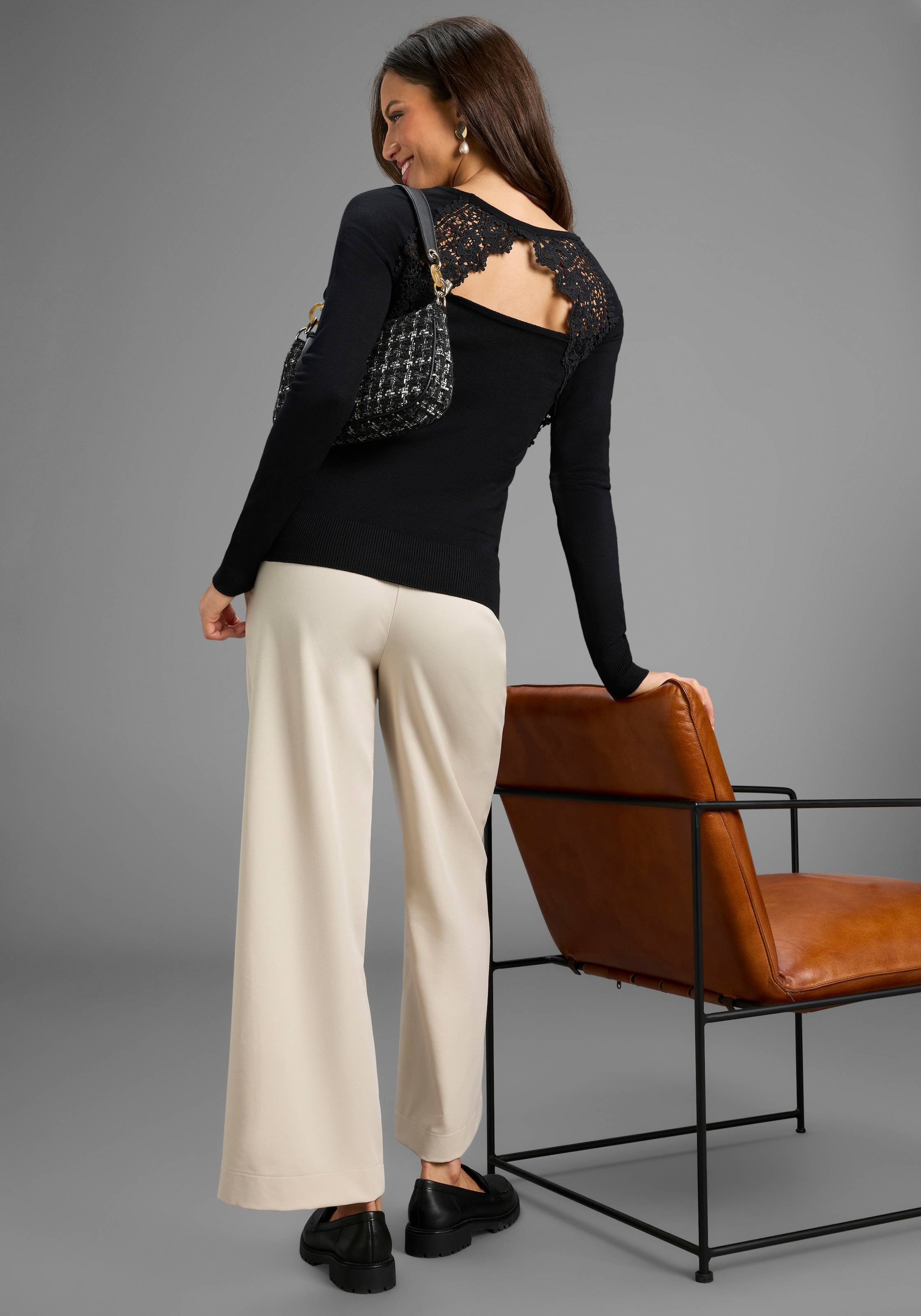 Laura Scott Strickpullover, mit Cut Out und Spitzendetail - NEUE KOLLEKTION