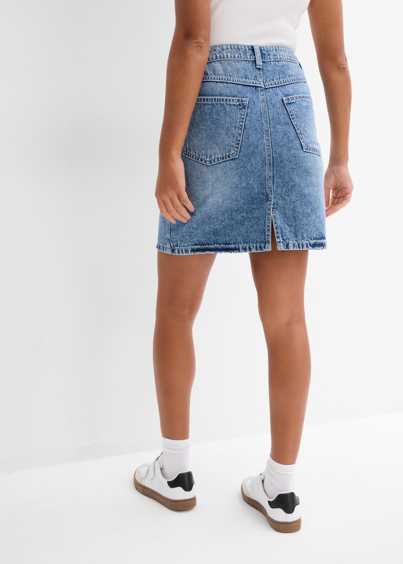 bonprix Jeansrock regular fit, mit hinterem Schlitz, aus Baumwolle