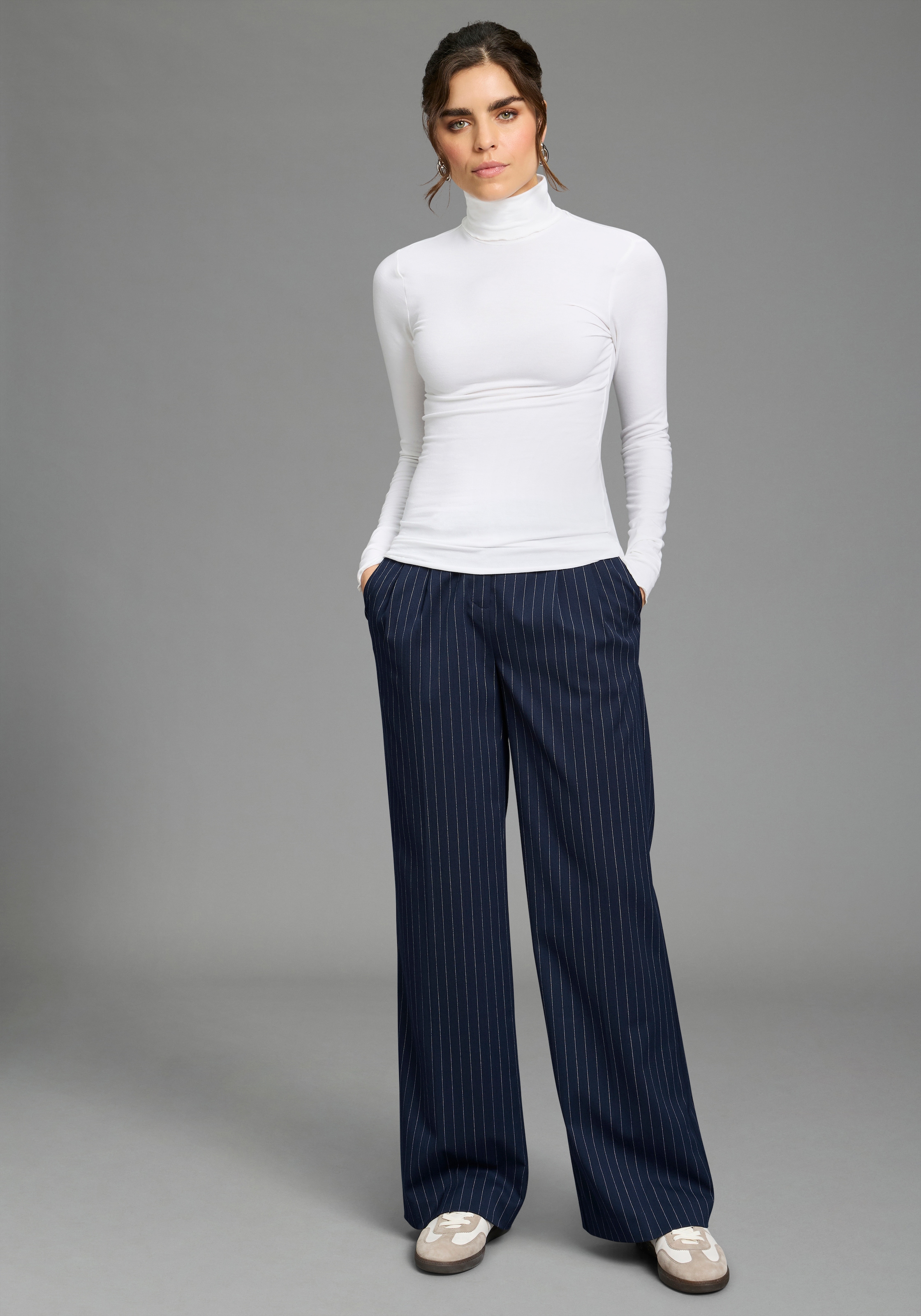 Flashlights Longsleeve mit Rollkragen, elastischer Jersey, Babylock Saum