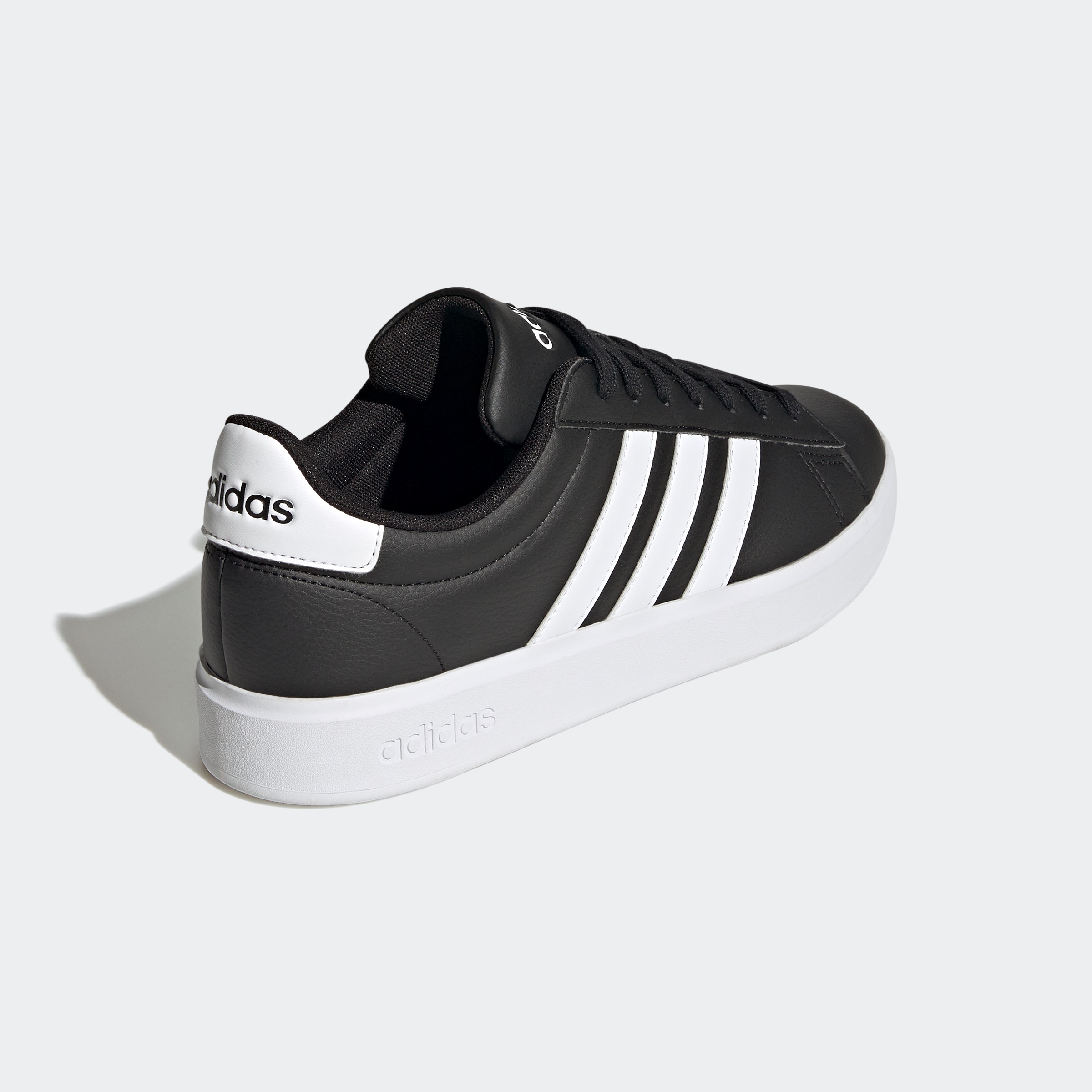 adidas Sportswear Sneaker »GRAND COURT CLOUDFOAM COMFORT«, Design auf den Spuren des adidas Superstar