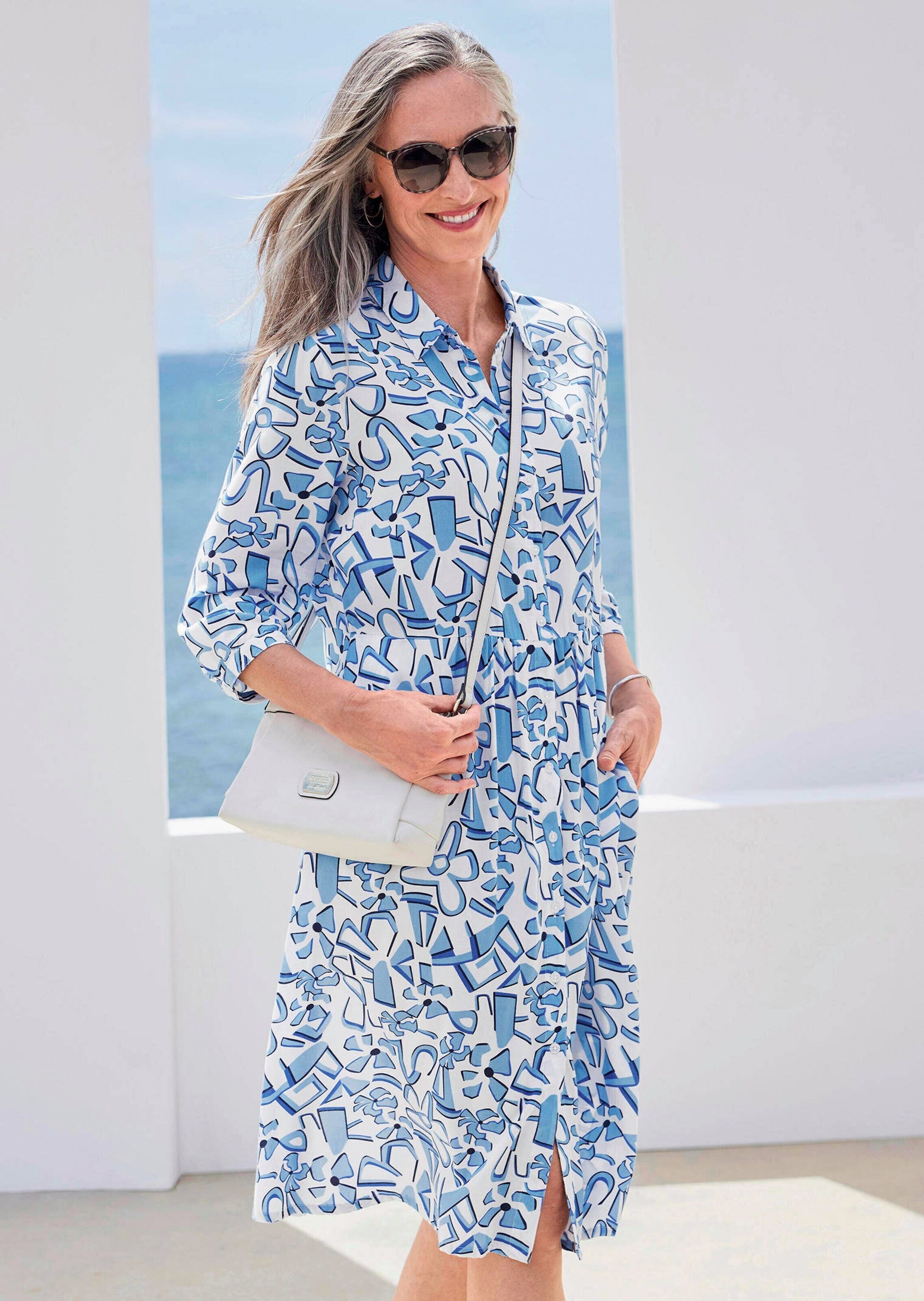 Thumbnail - GOLDNER Sommerkleid "Kurzgröße Grafisches Hemdblusenkleid mit Taschen" Taschen in der Seitennaht