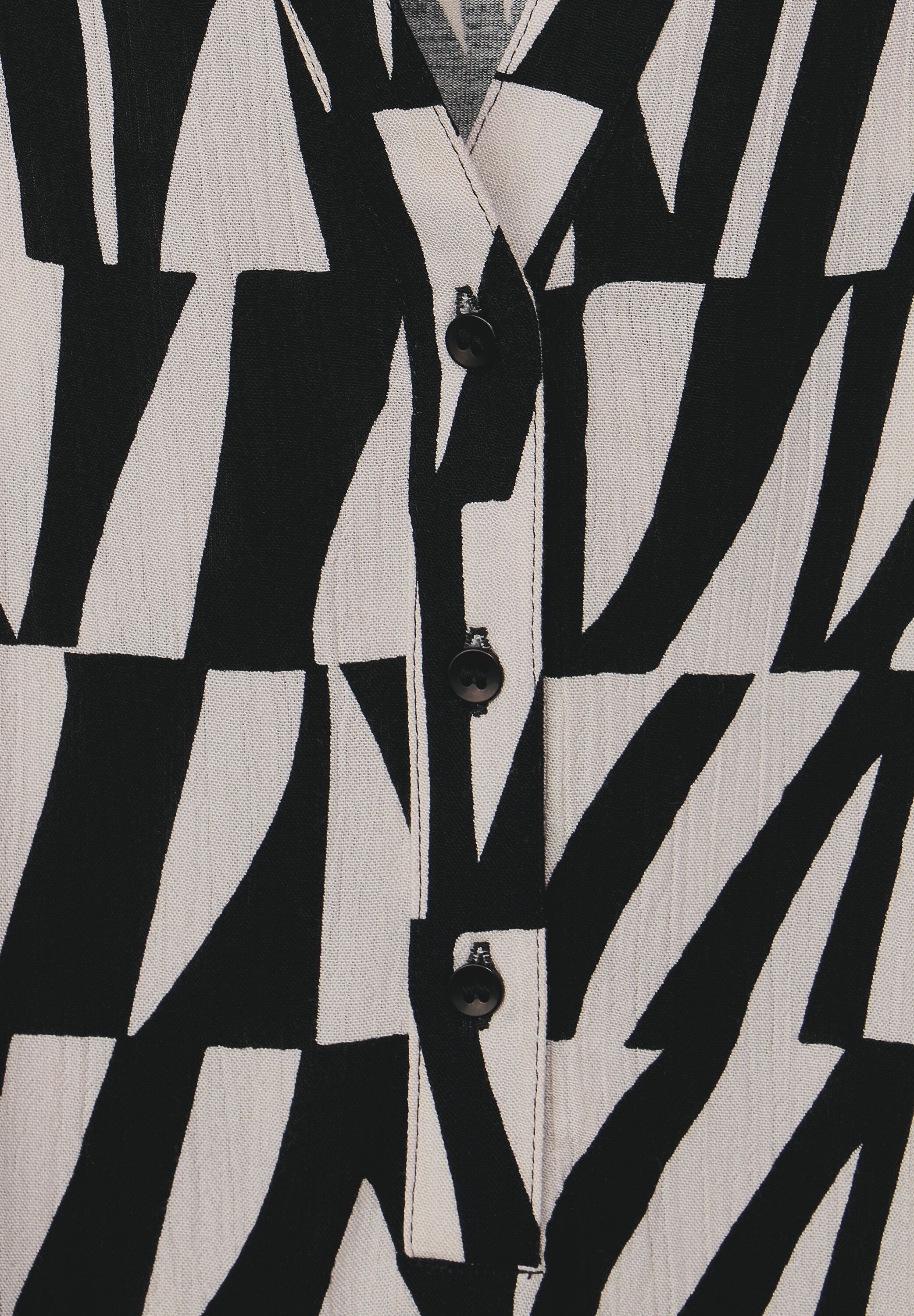 STREET ONE 3/4-Arm-Shirt, mit dekorativer Knopfleiste