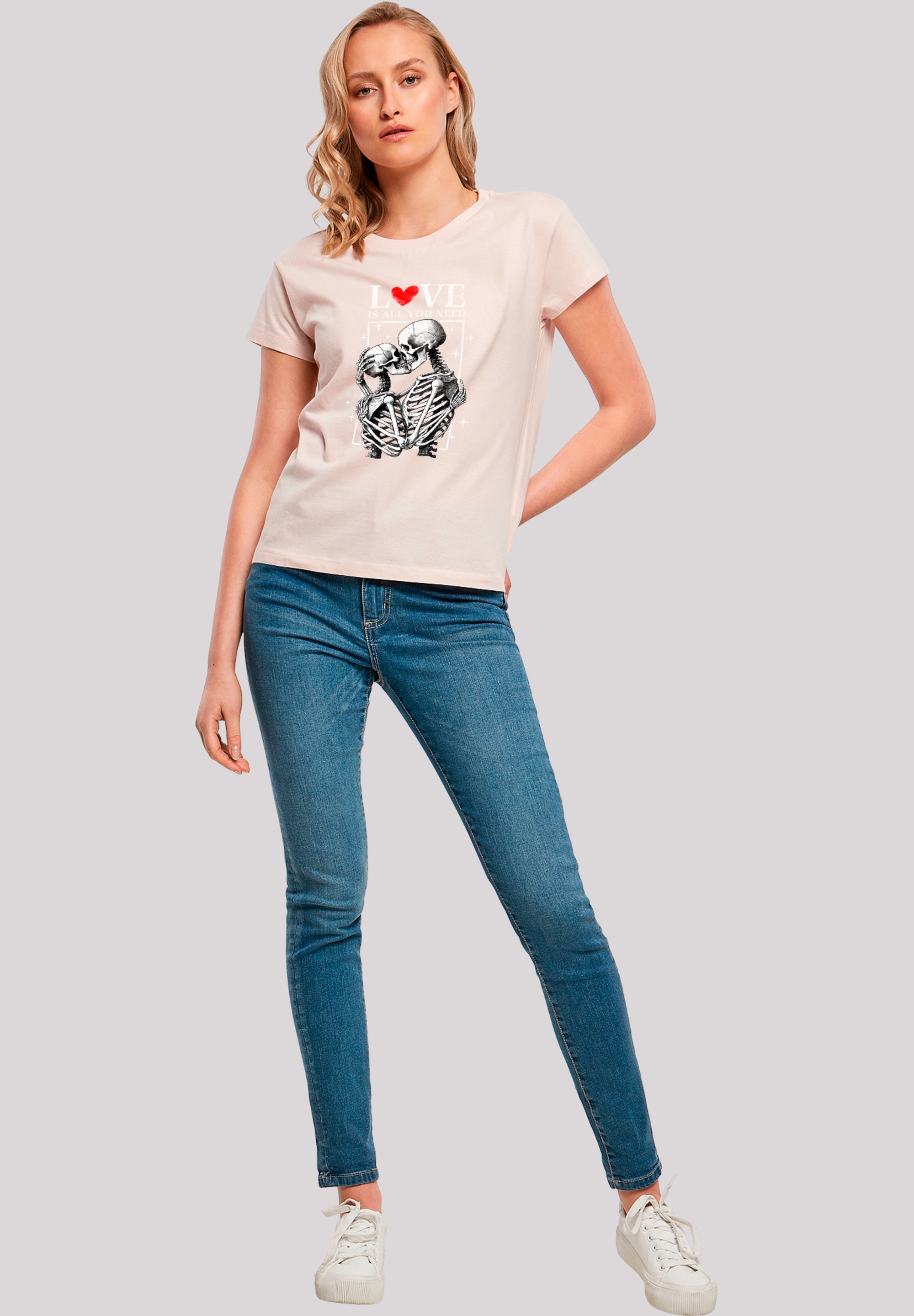 F4NT4STIC T-Shirt »Love is all you need«, Premium Qualität