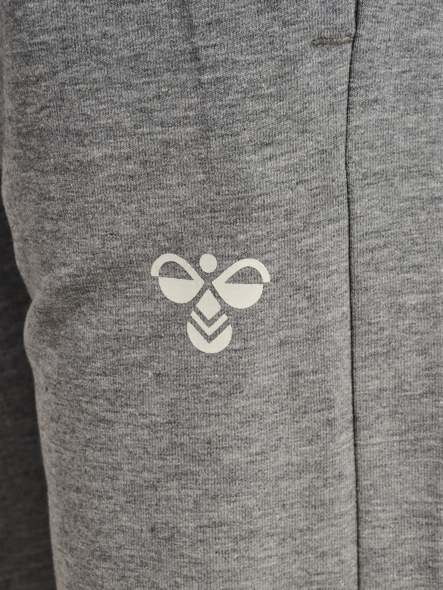 hummel Sweathose »HMlJR REG TUKAS PANTS«  mit Seitentaschen, aus Baumwolle und Elasthan