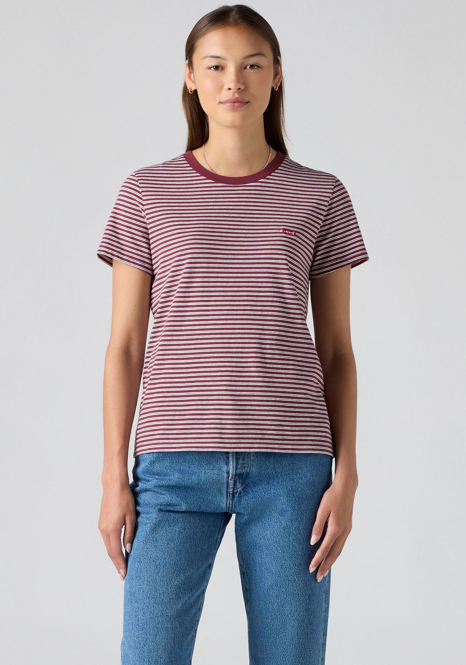 Levis T-Shirt "The perfect Tee", mit kleiner Logo-Stickerei günstig online kaufen