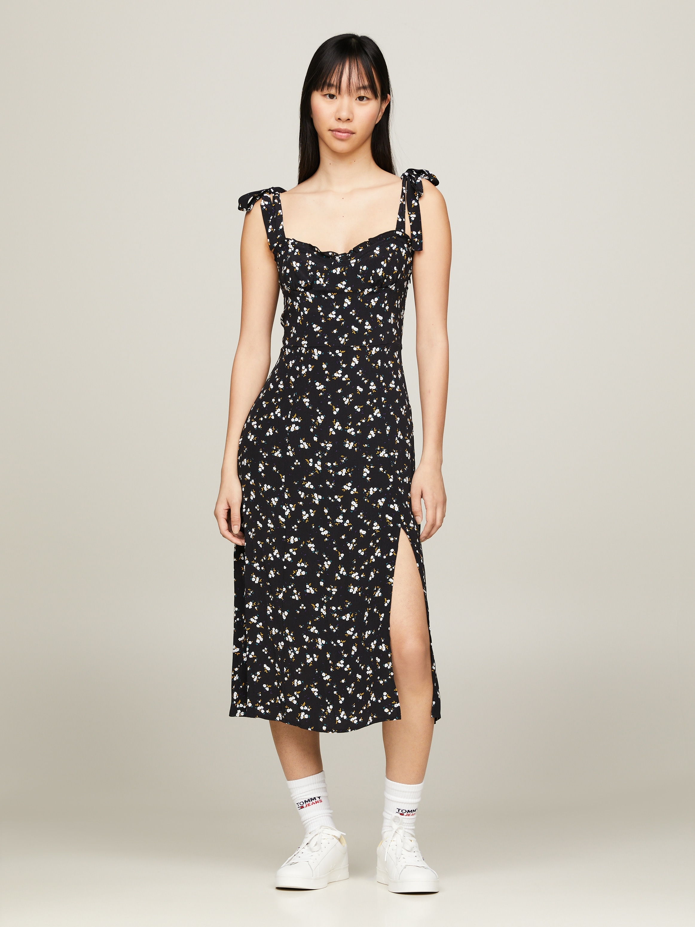 Blusenkleid »TJW MIDI FLORAL RUFFLE DRESS«, mit Tommy Jeans Flagge