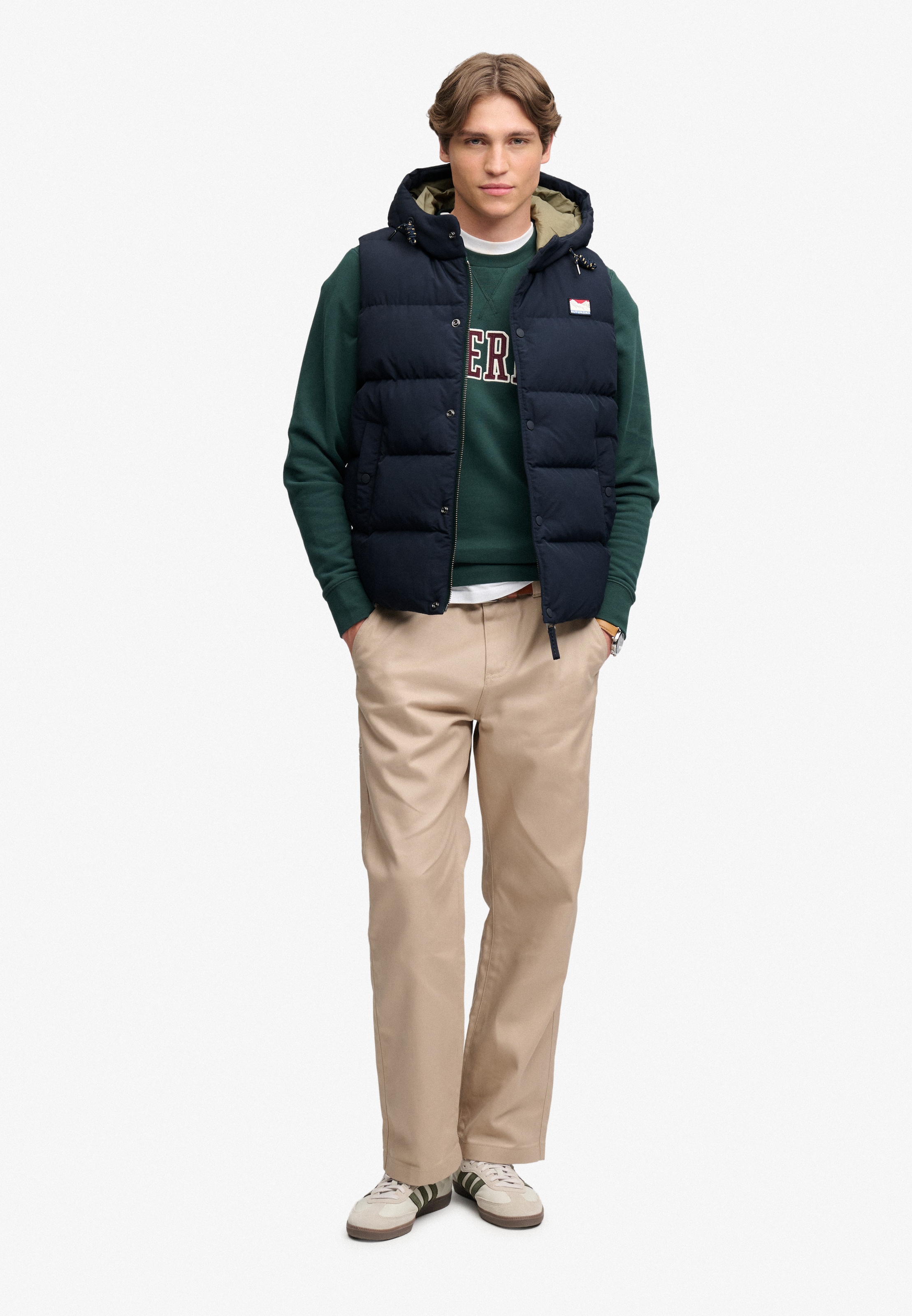 Superdry Steppweste »HOOD SHORT EVEREST GILET« Regular Fit, mit Reißverschluss, aus Nylon und Kunstfaser