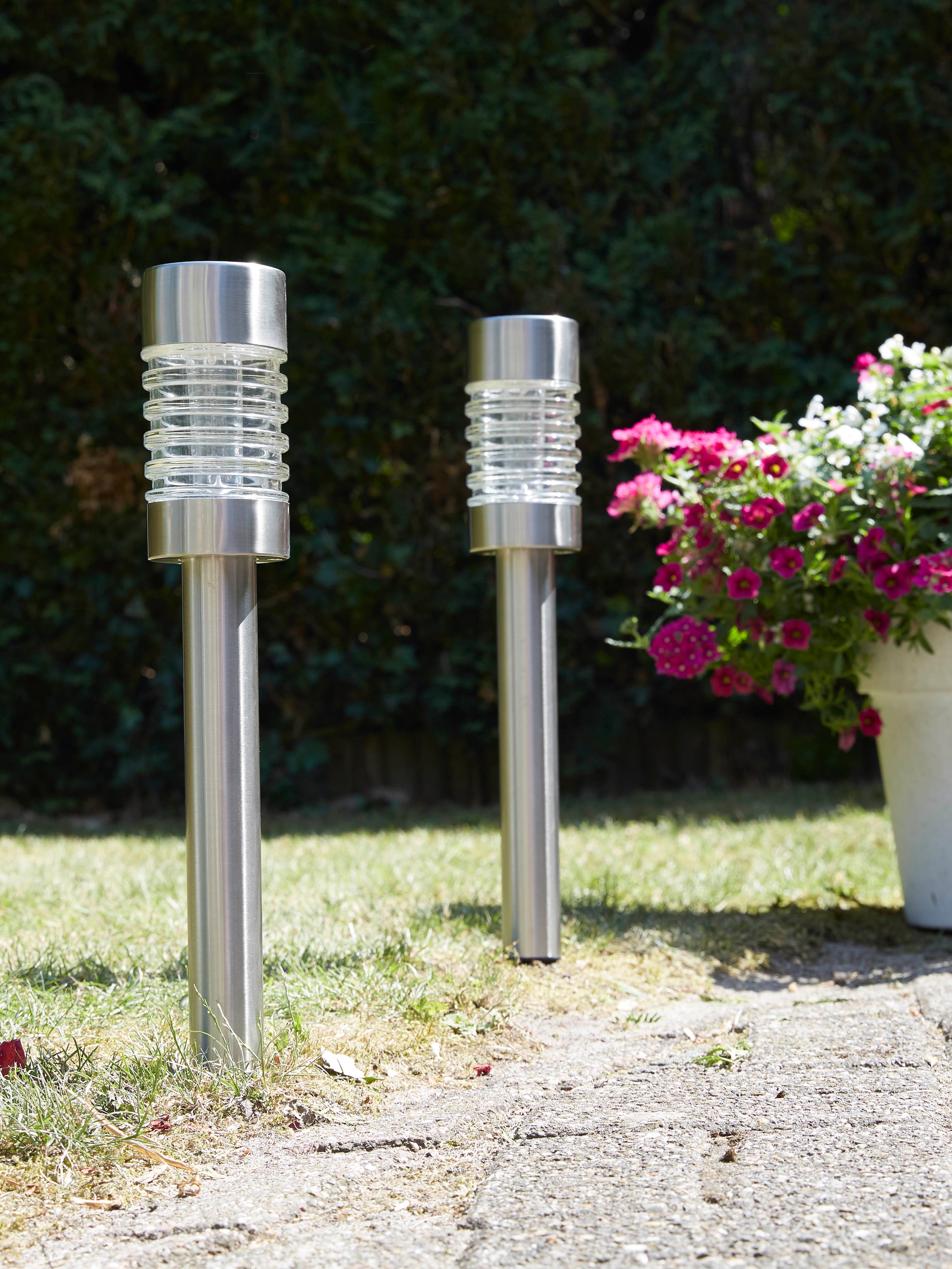 LUXFORM Gartenleuchte »Solar-Gartenleuchten - Torino - 2 Stück - Silber«, Leuchtmittel LED-Modul | LED fest integriert, Ganzjährig Solar