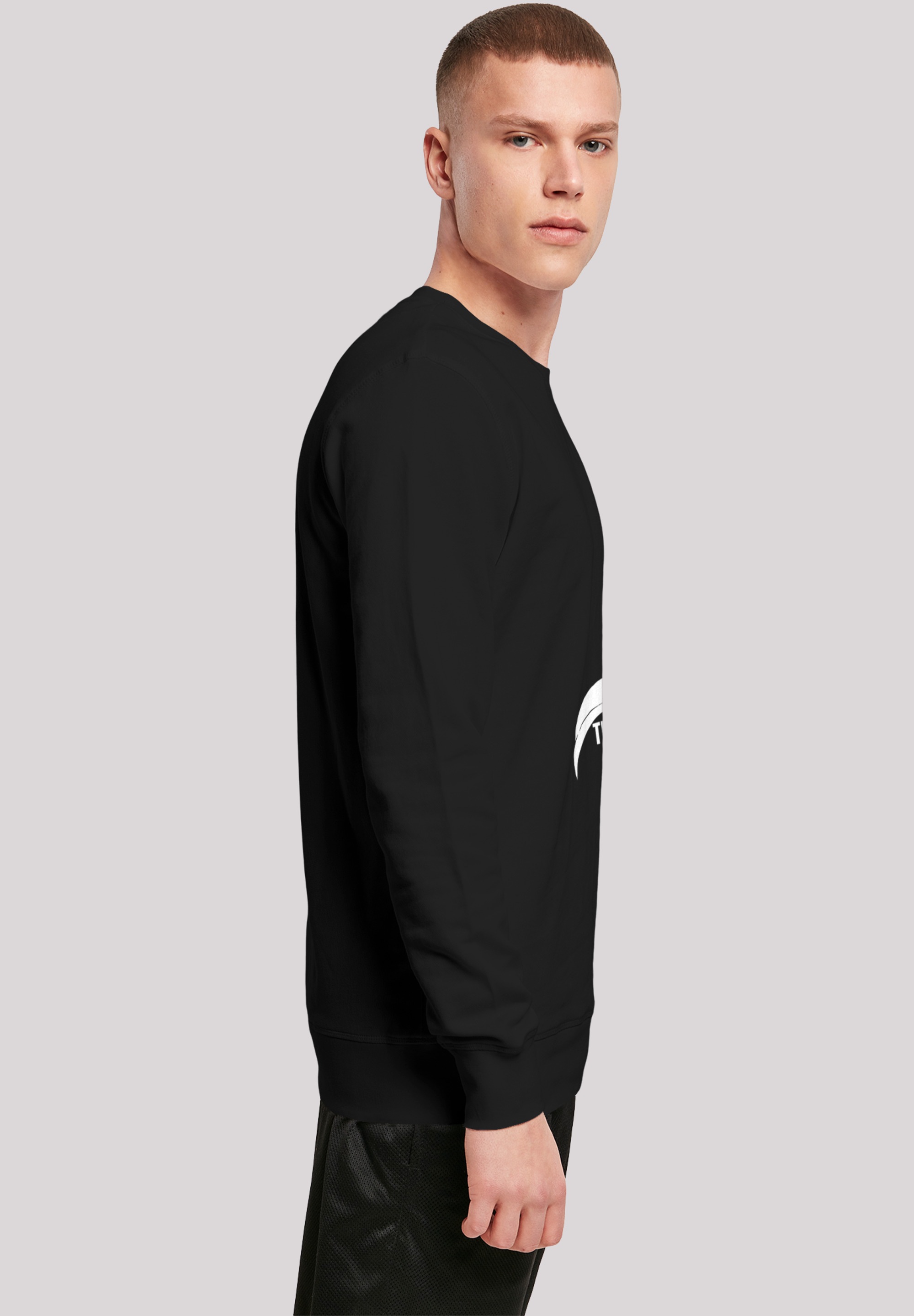 F4NT4STIC Rundhalspullover »F4NT4STIC Herren Batman Strong Silent with Light Crew sweatshirt«, (1 tlg.)