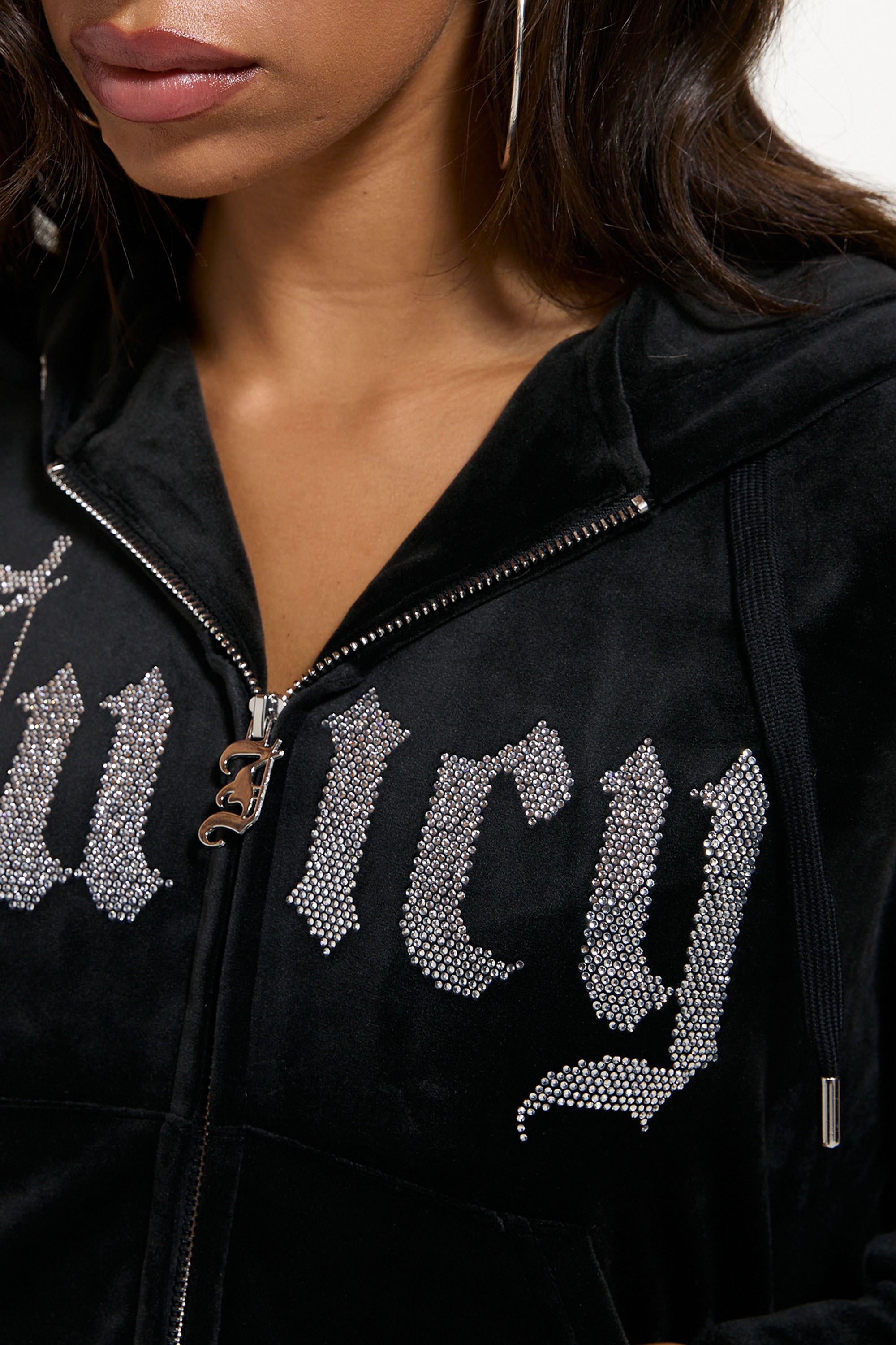 Juicy Couture Kapuzennickijacke »OLD GOTHIC ICCLE HOODIE Damen« mit Kapuze Trainingsjacke Damen, Sweatjacke mit Kapuze, Velour, mit Glitzer, Sale